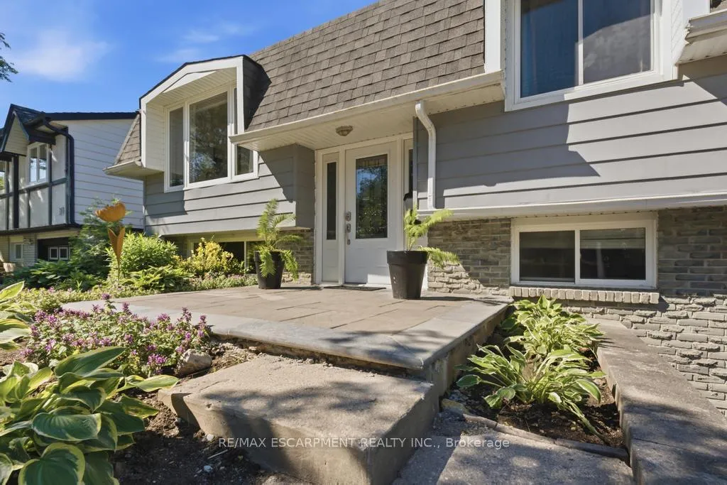 Photo 4 of 14 Gateway Drive, Guelph, Willow West/Sugarbush/West Acres — HOMEH