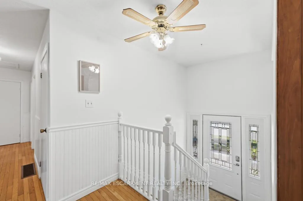 Photo 5 of 14 Gateway Drive, Guelph, Willow West/Sugarbush/West Acres — HOMEH