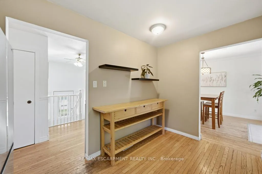 Photo 10 of 14 Gateway Drive, Guelph, Willow West/Sugarbush/West Acres — HOMEH