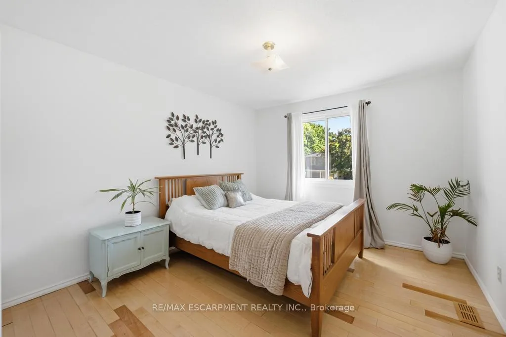 Photo 14 of 14 Gateway Drive, Guelph, Willow West/Sugarbush/West Acres — HOMEH