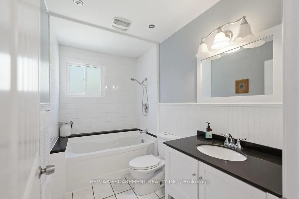 Photo 16 of 14 Gateway Drive, Guelph, Willow West/Sugarbush/West Acres — HOMEH