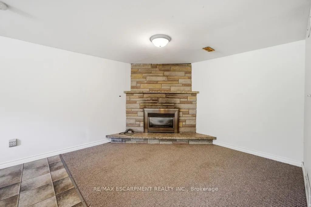 Photo 18 of 14 Gateway Drive, Guelph, Willow West/Sugarbush/West Acres — HOMEH