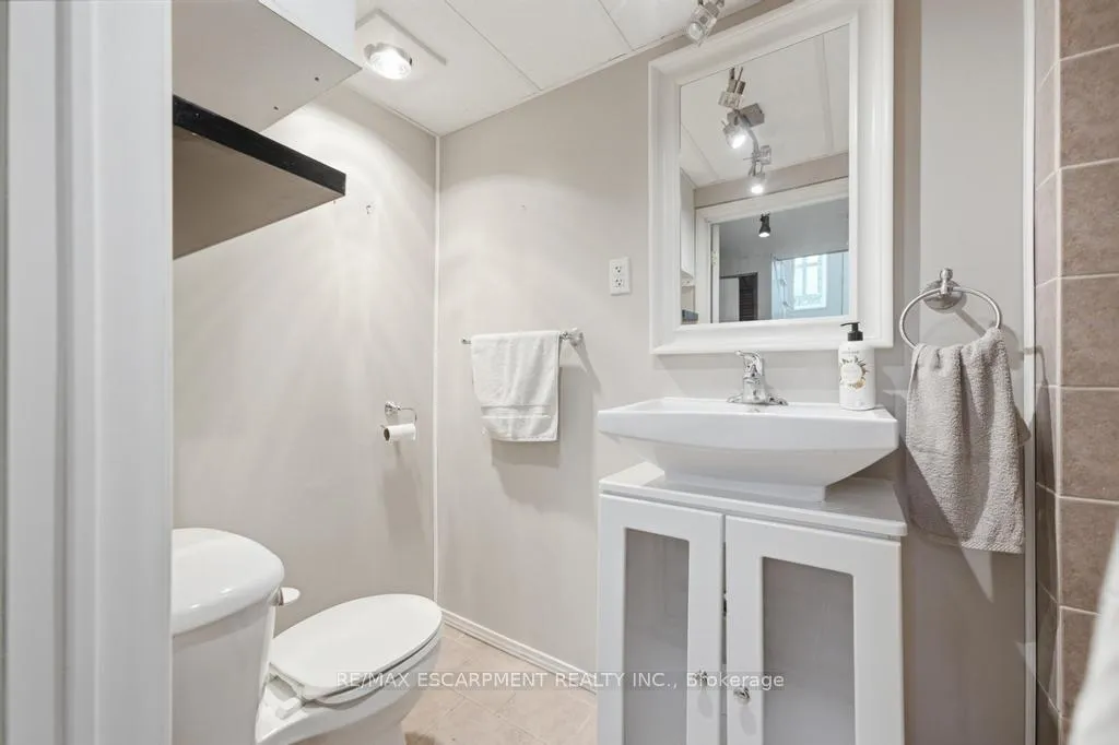 Photo 20 of 14 Gateway Drive, Guelph, Willow West/Sugarbush/West Acres — HOMEH