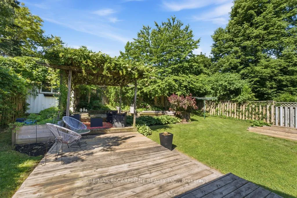 Photo 23 of 14 Gateway Drive, Guelph, Willow West/Sugarbush/West Acres — HOMEH