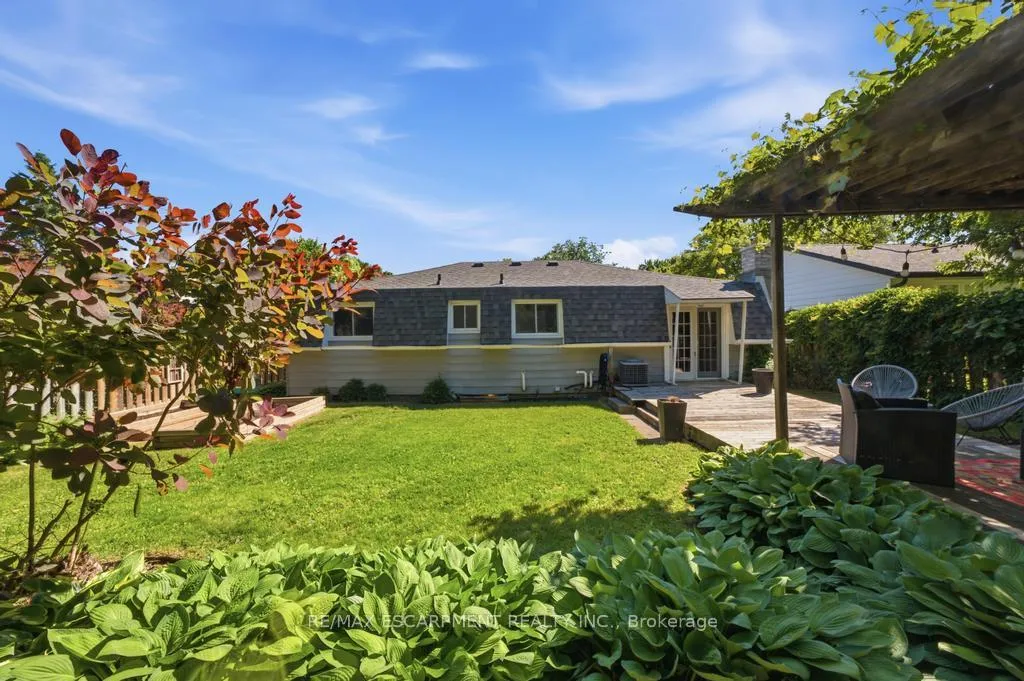 Photo 25 of 14 Gateway Drive, Guelph, Willow West/Sugarbush/West Acres — HOMEH
