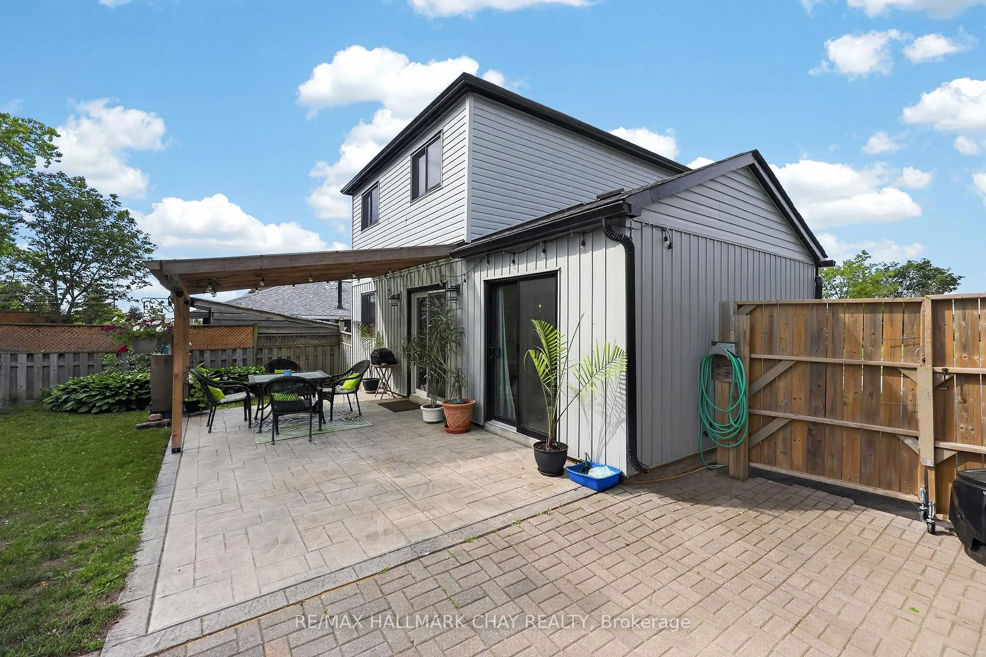 Photo 7 of 243 Letitia Street, Barrie, Letitia Heights — HOMEH