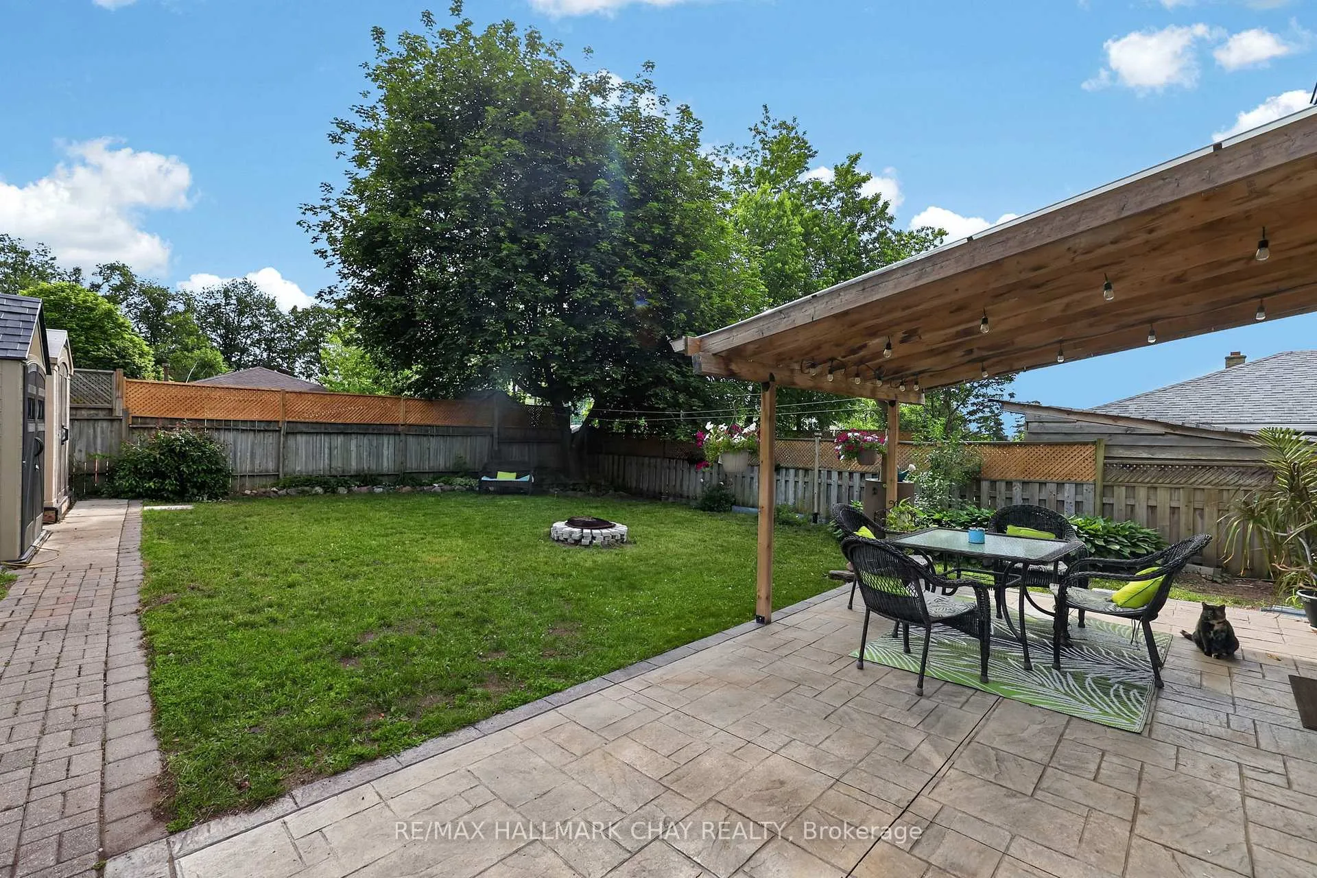 Photo 13 of 243 Letitia Street, Barrie, Letitia Heights — HOMEH