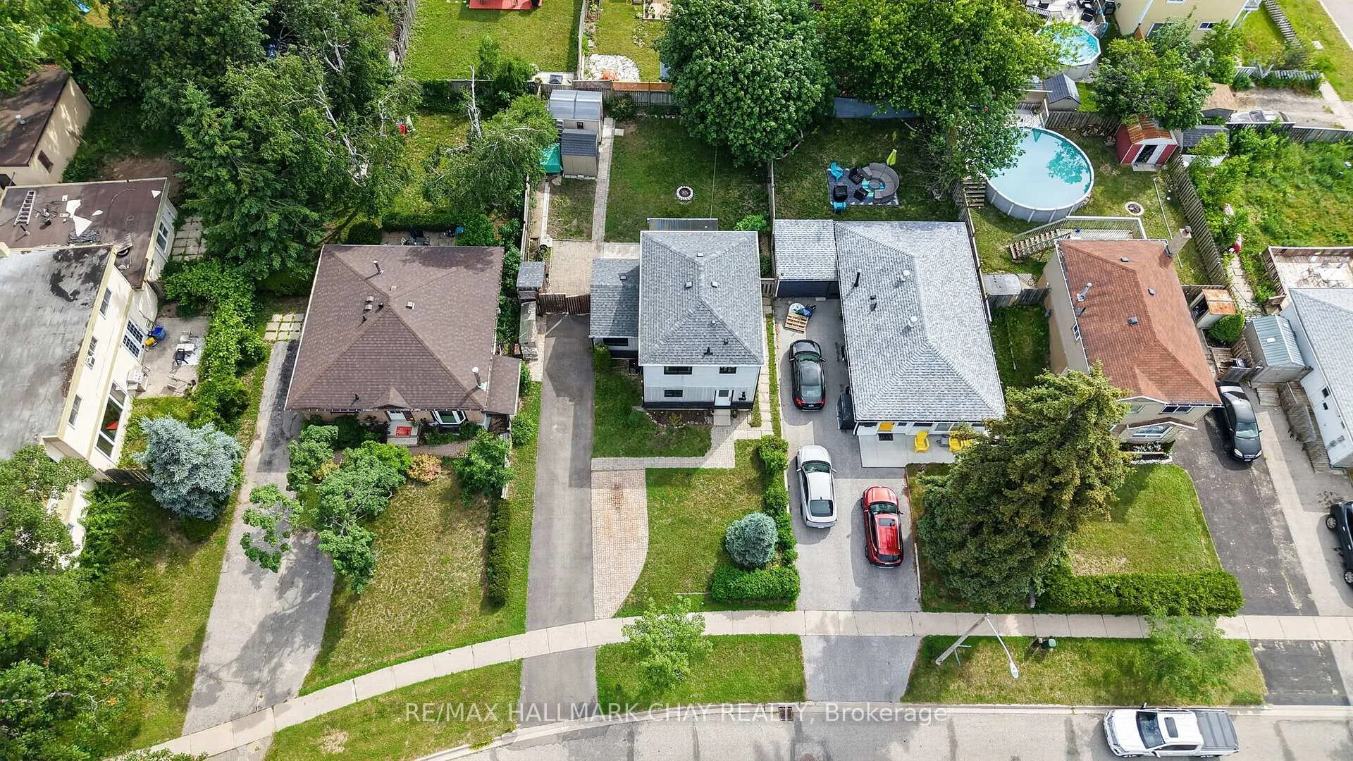 Photo 17 of 243 Letitia Street, Barrie, Letitia Heights — HOMEH