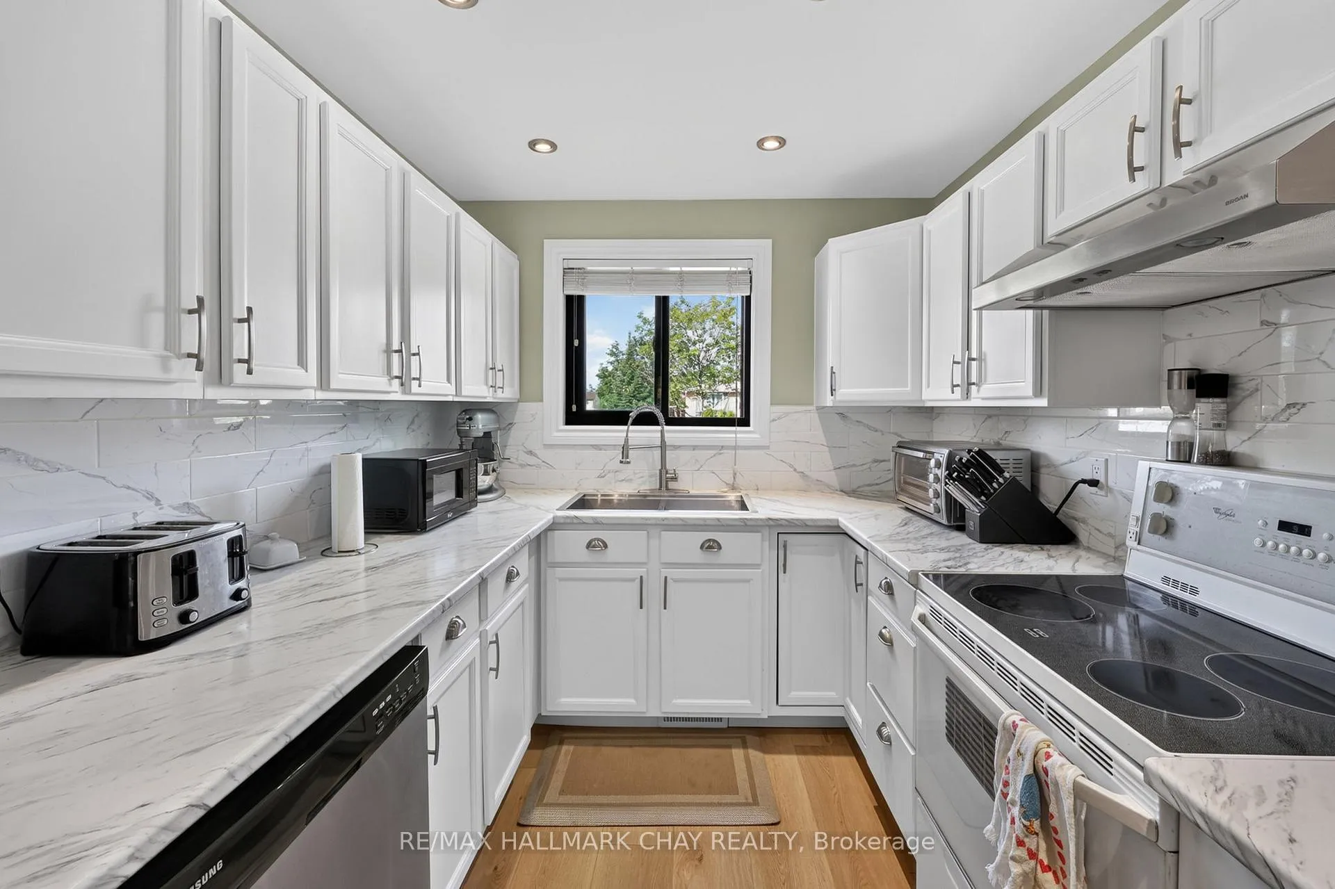 Photo 30 of 243 Letitia Street, Barrie, Letitia Heights — HOMEH