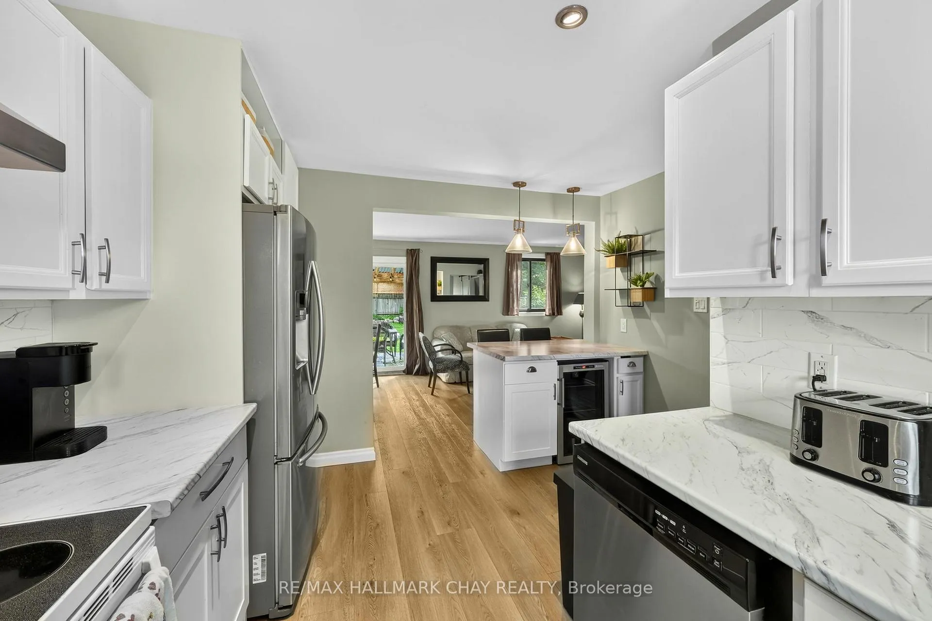 Photo 33 of 243 Letitia Street, Barrie, Letitia Heights — HOMEH