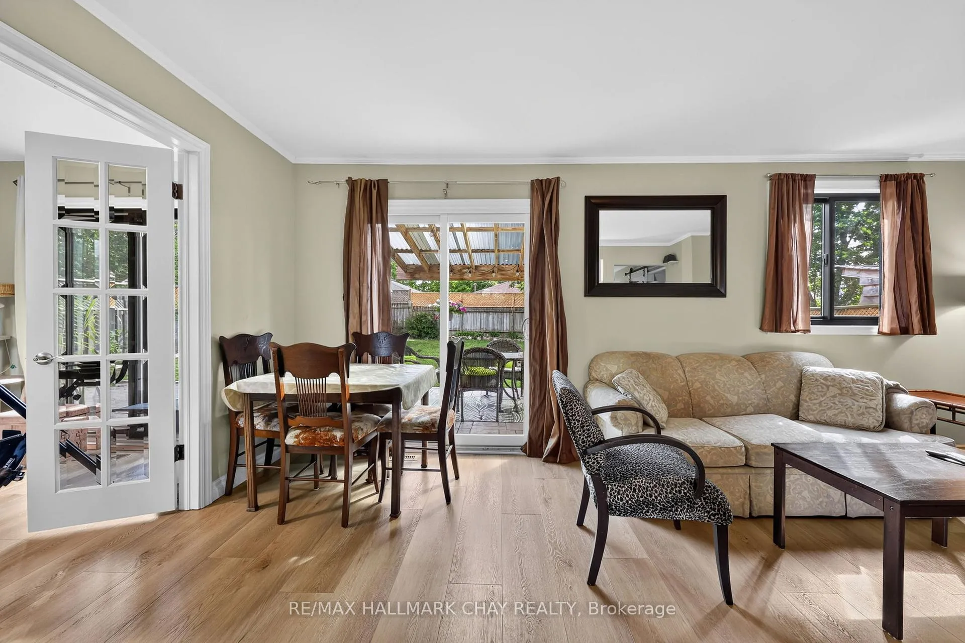 Photo 38 of 243 Letitia Street, Barrie, Letitia Heights — HOMEH