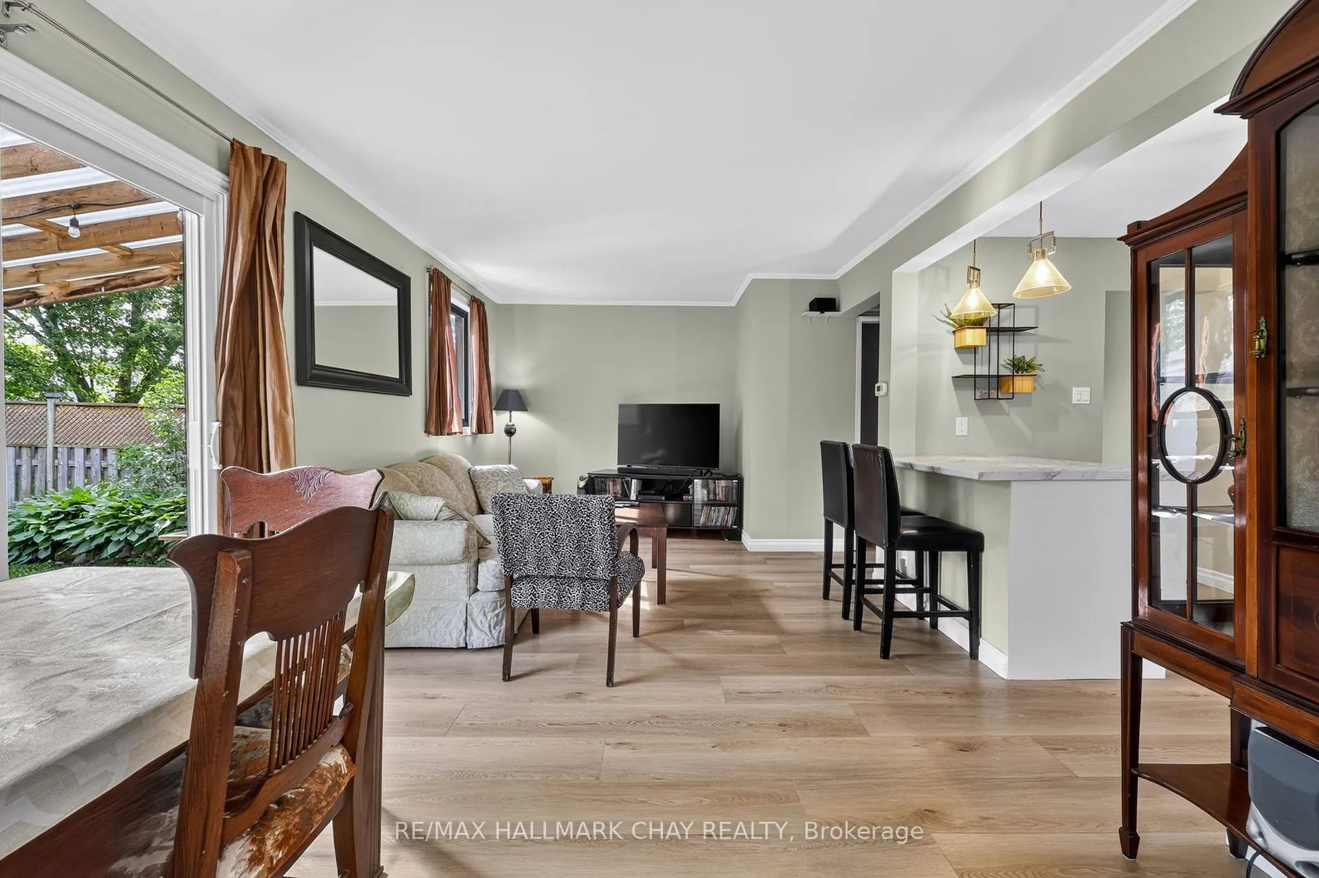 Photo 40 of 243 Letitia Street, Barrie, Letitia Heights — HOMEH