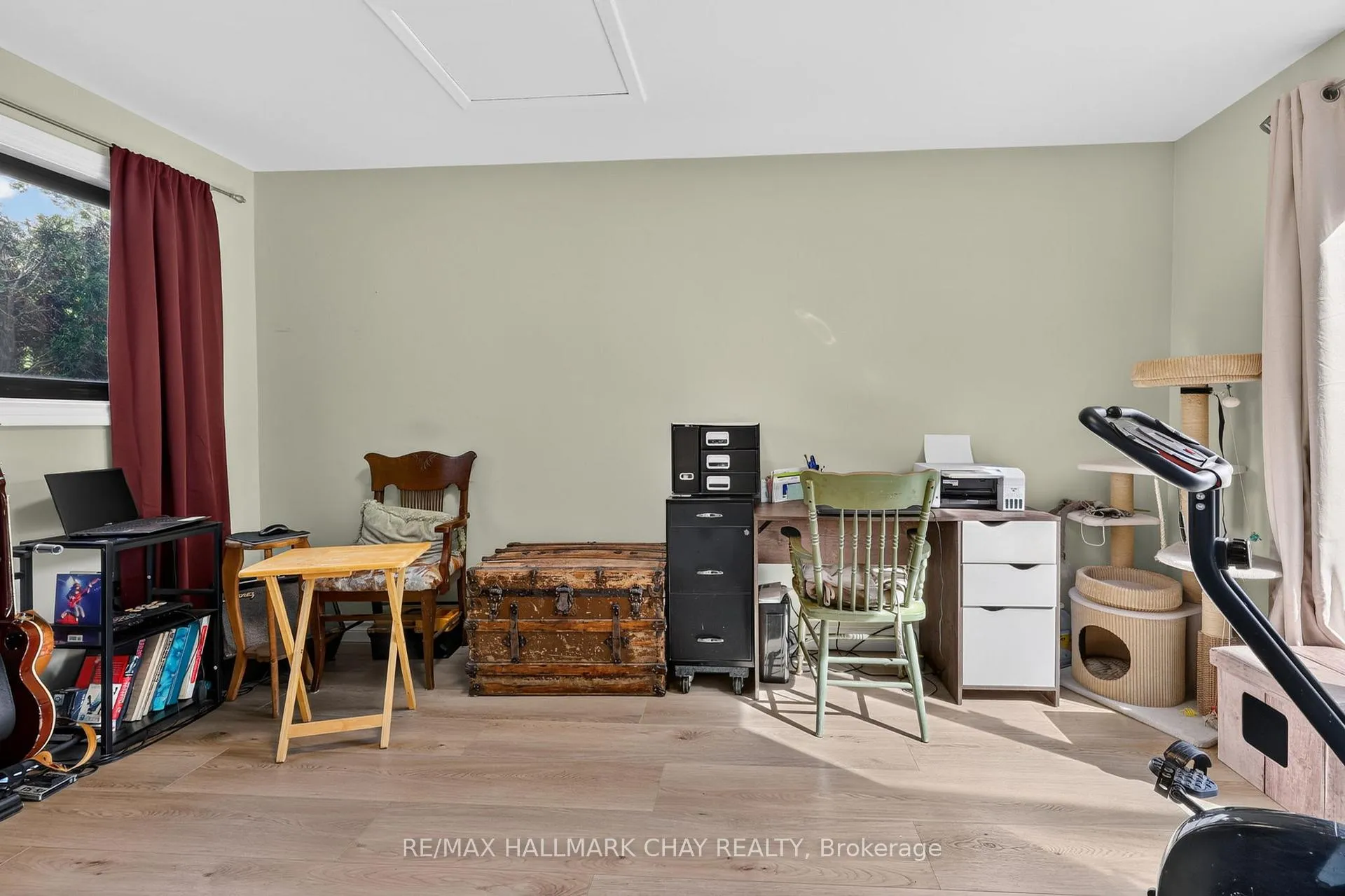 Photo 43 of 243 Letitia Street, Barrie, Letitia Heights — HOMEH