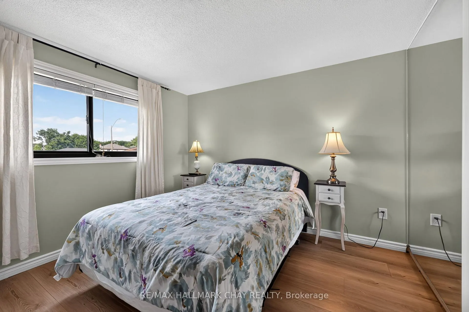 Photo 45 of 243 Letitia Street, Barrie, Letitia Heights — HOMEH