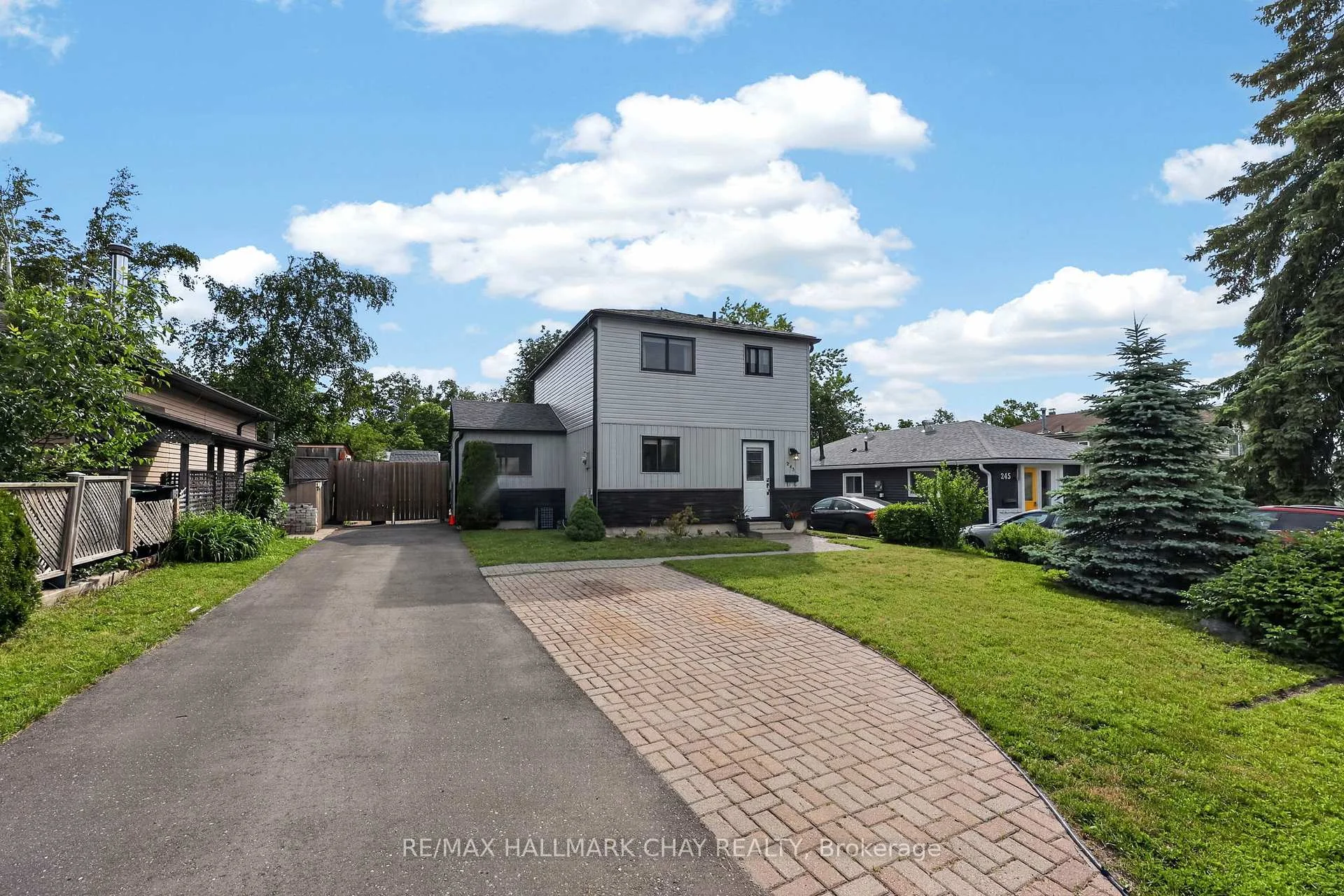 Photo 8 of 243 Letitia Street, Barrie, Letitia Heights — HOMEH