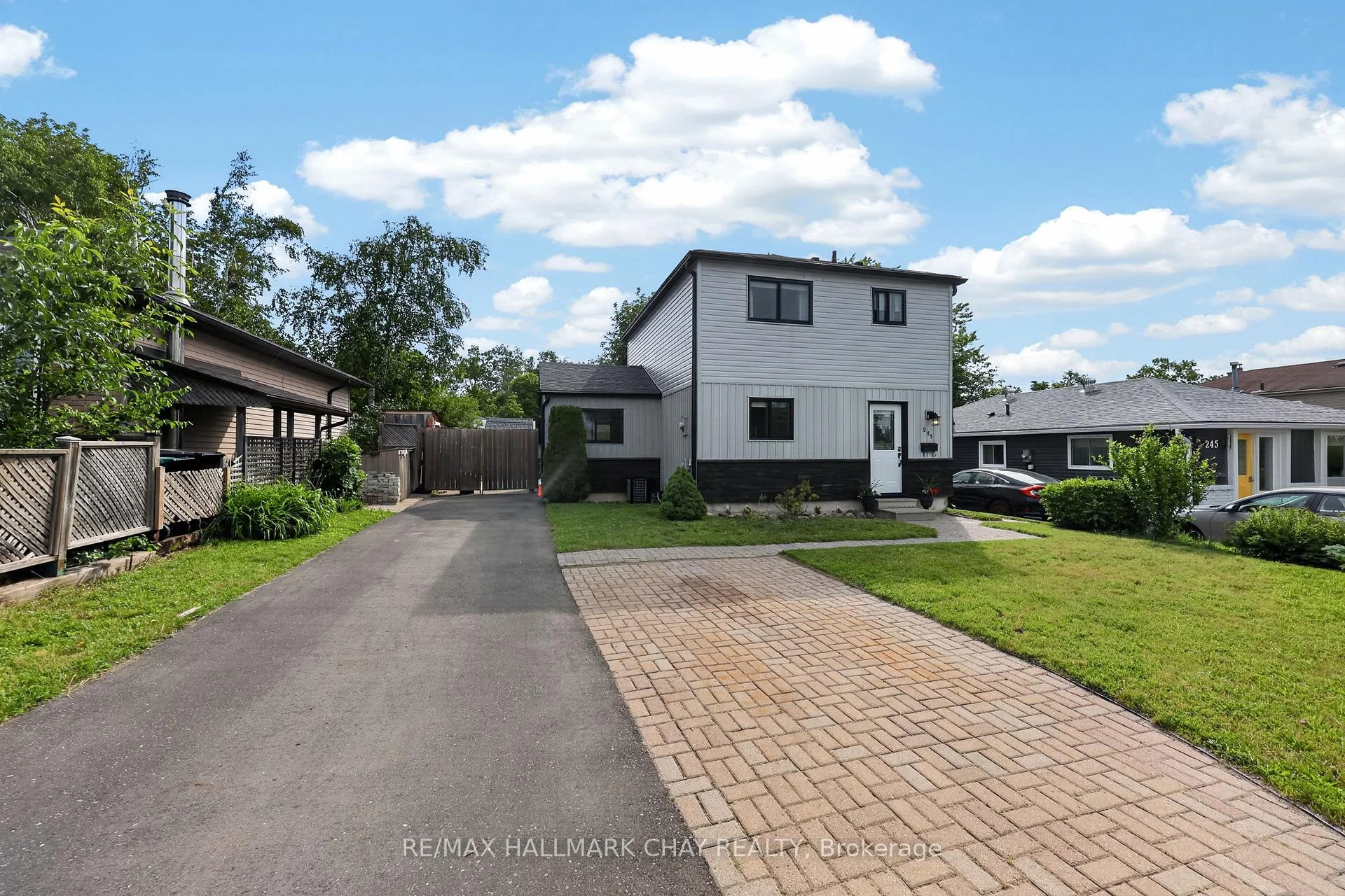 Photo 10 of 243 Letitia Street, Barrie, Letitia Heights — HOMEH