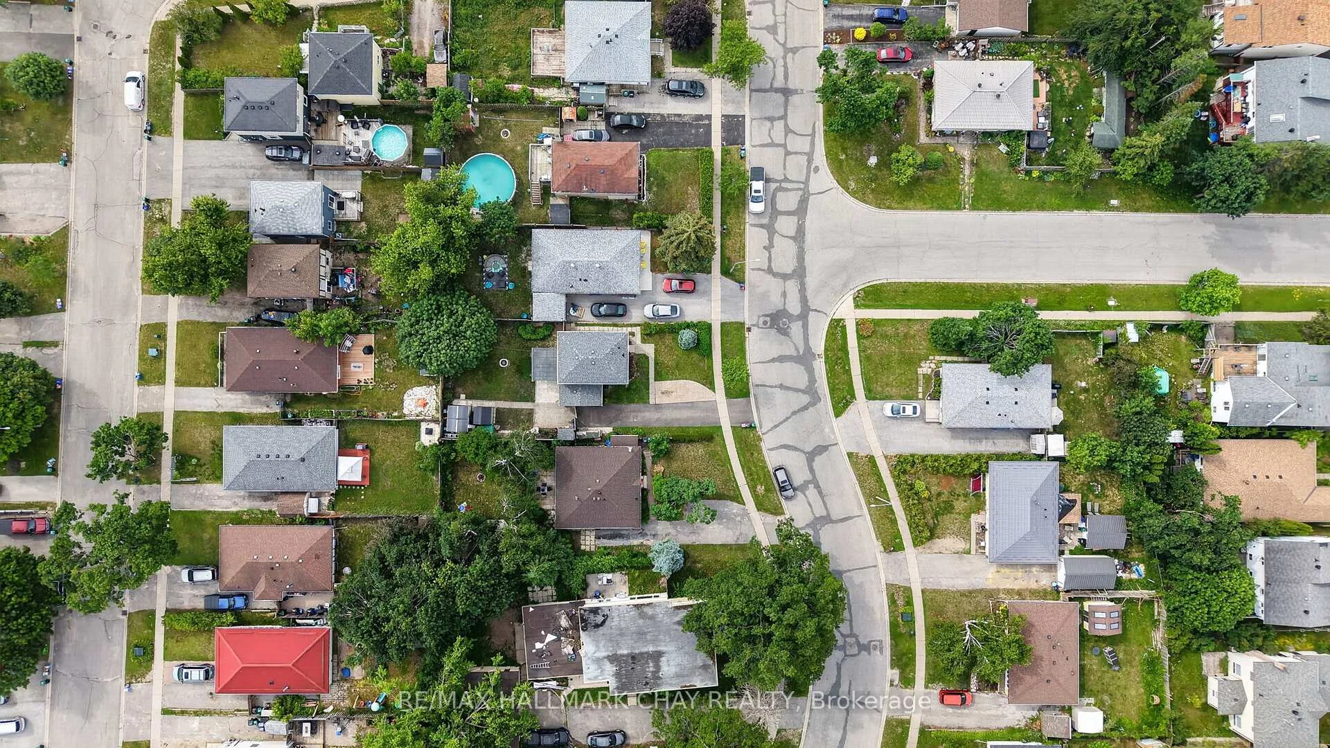 Photo 26 of 243 Letitia Street, Barrie, Letitia Heights — HOMEH