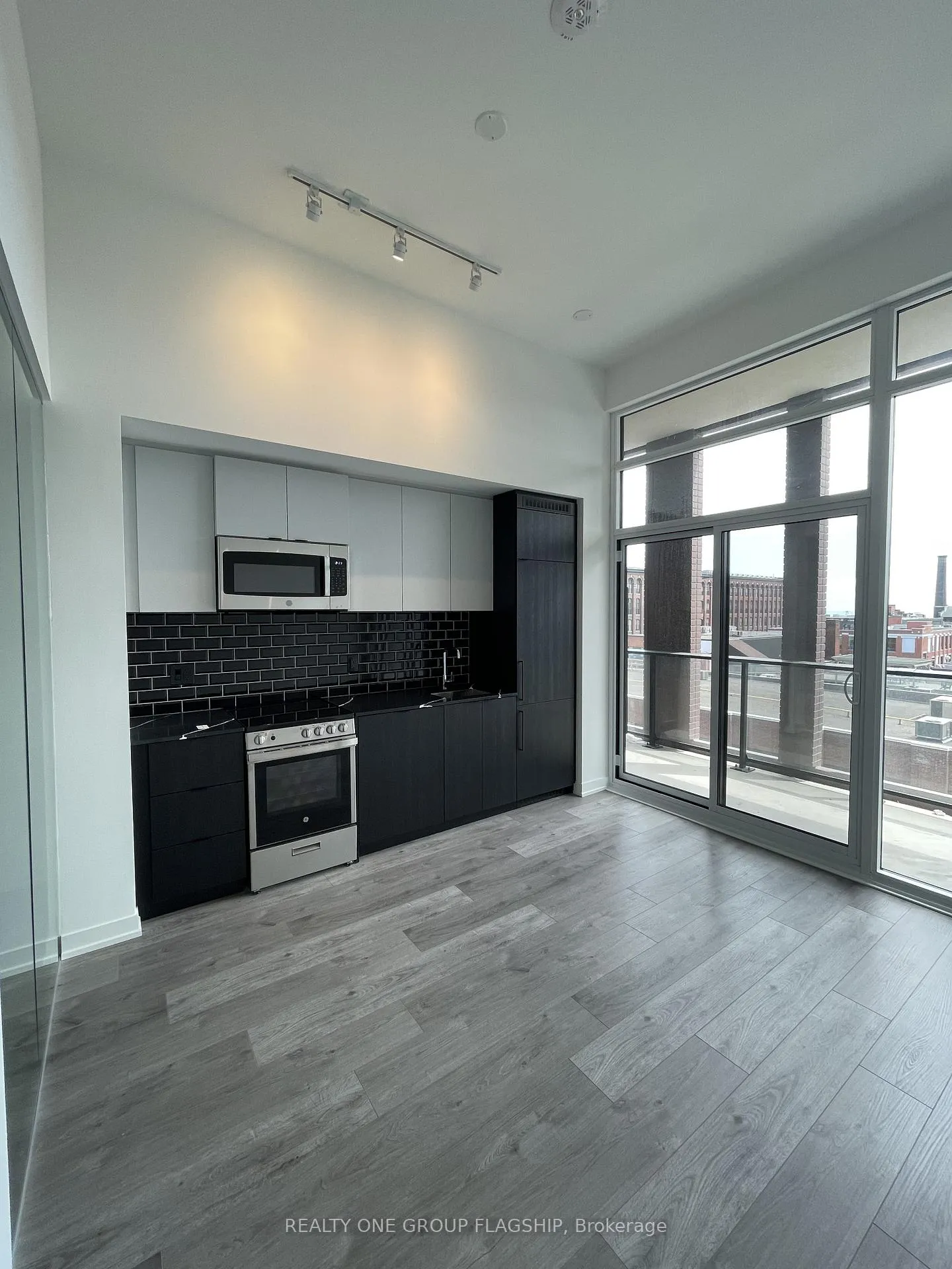 Photo 1 of Unit 423, 285 Dufferin Street, Toronto, South Parkdale — HOMEH