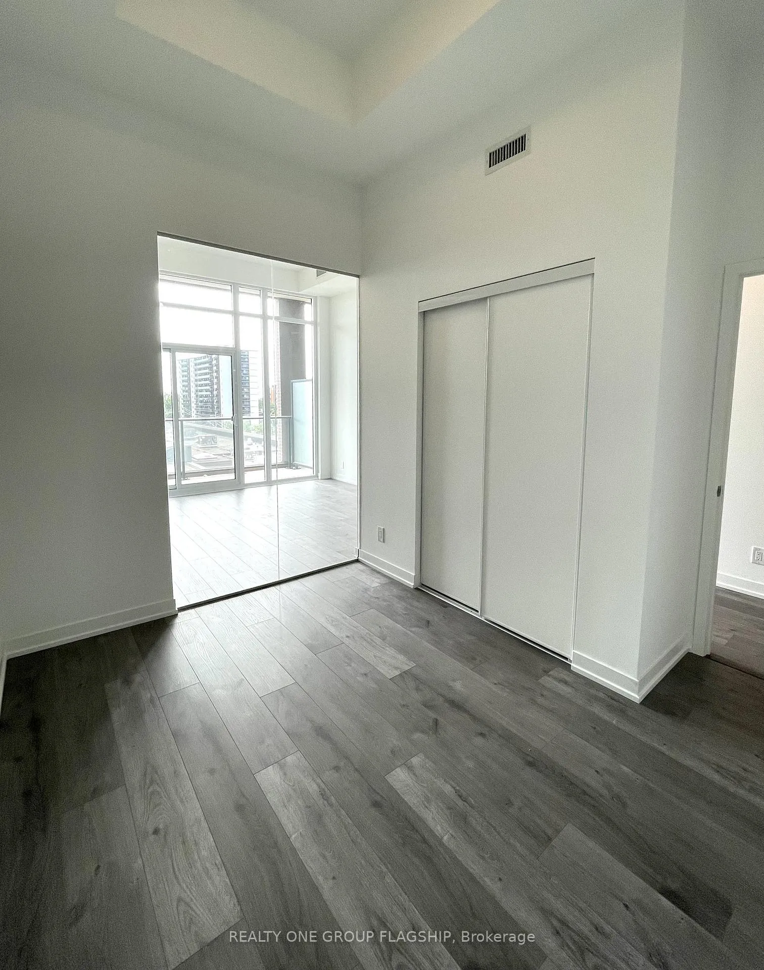 Photo 5 of Unit 423, 285 Dufferin Street, Toronto, South Parkdale — HOMEH