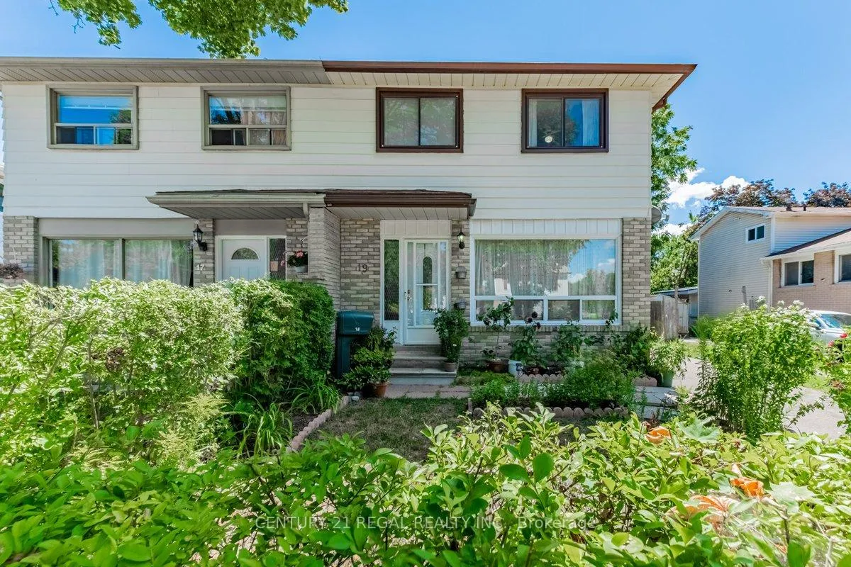 Photo 2 of 19 Carberry Crescent, Brampton, Madoc — HOMEH