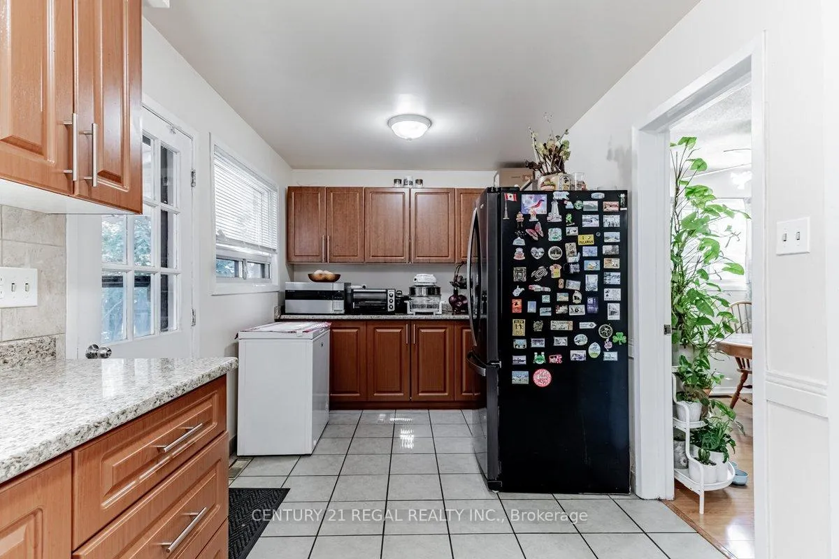 Photo 12 of 19 Carberry Crescent, Brampton, Madoc — HOMEH