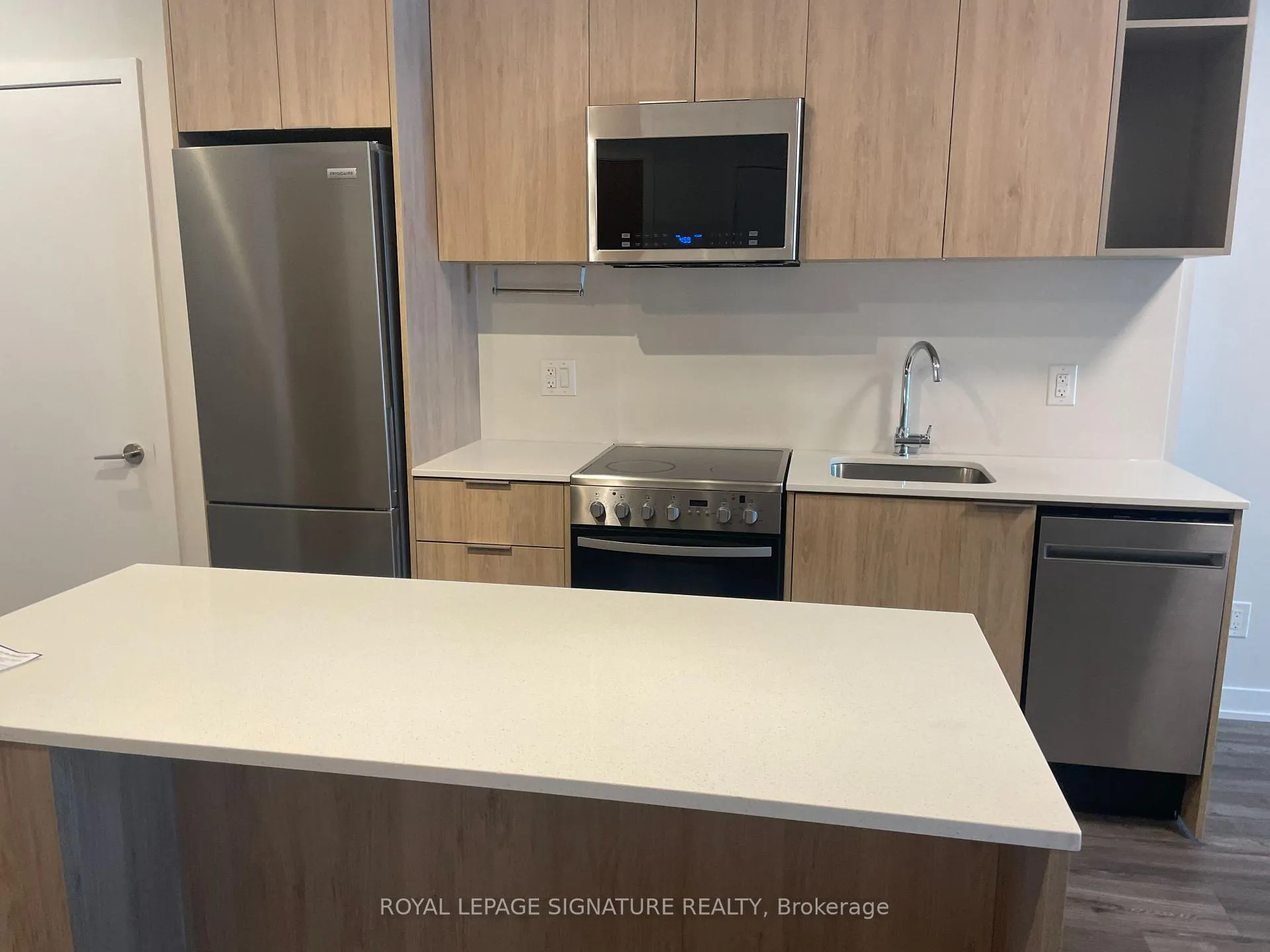 Photo 3 of Unit 423, 25 Nicholas Avenue, Toronto, Regent Park — HOMEH
