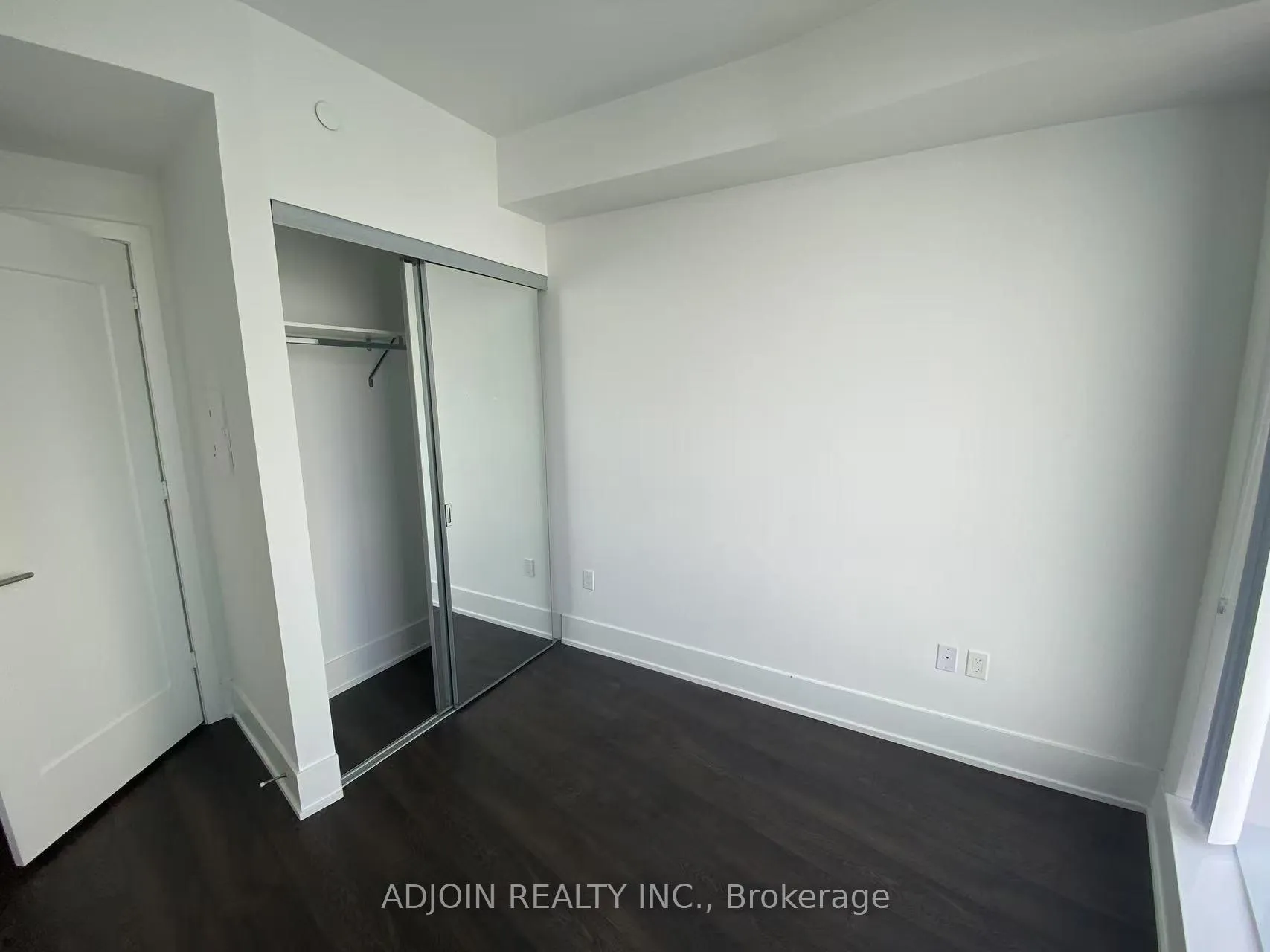 Photo 9 of Unit 5205, 10 York Street, Toronto, Waterfront Communities — HOMEH