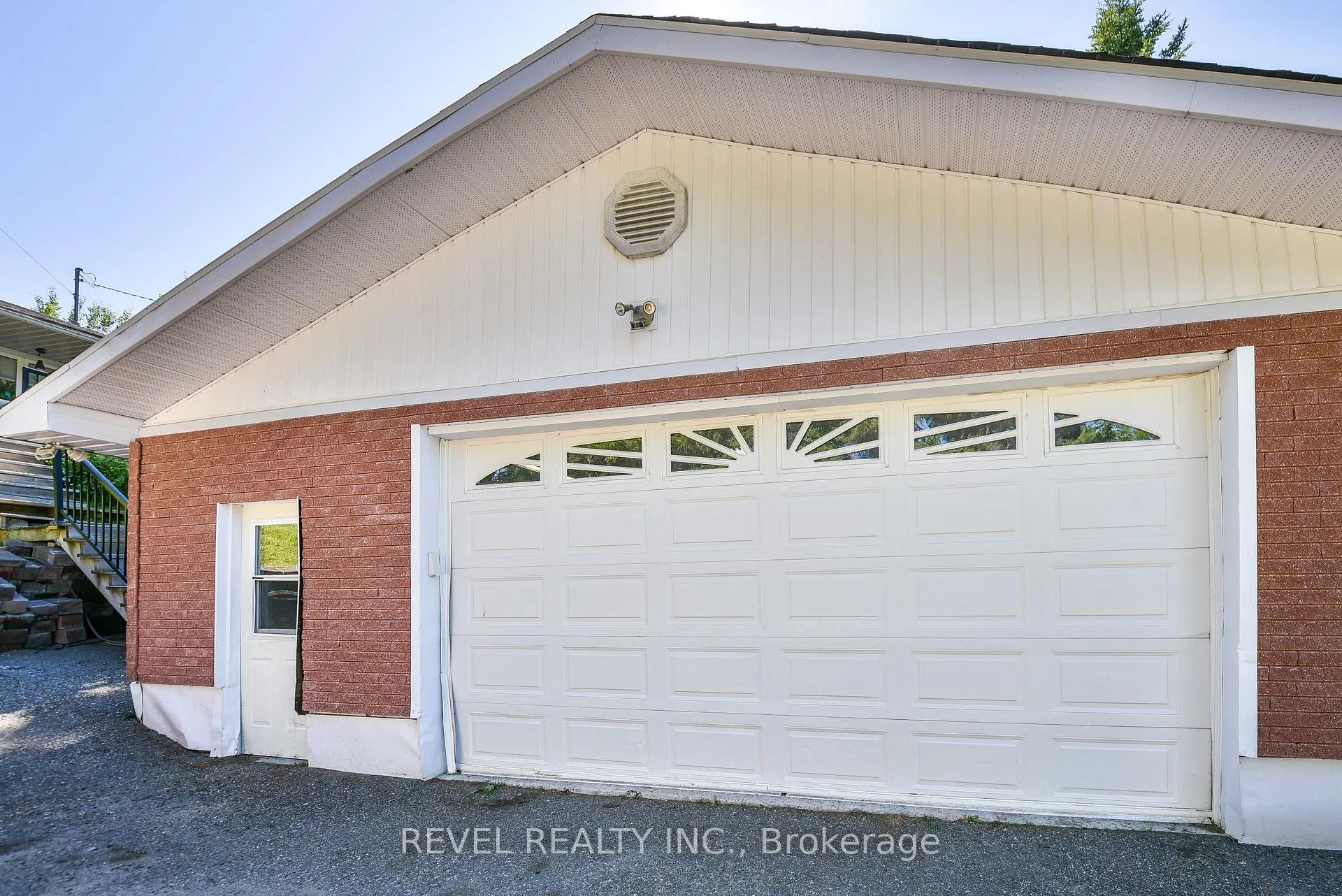 Photo 2 of 190 Ankerite Road, Timmins, SCH - Goldmine Rural — HOMEH