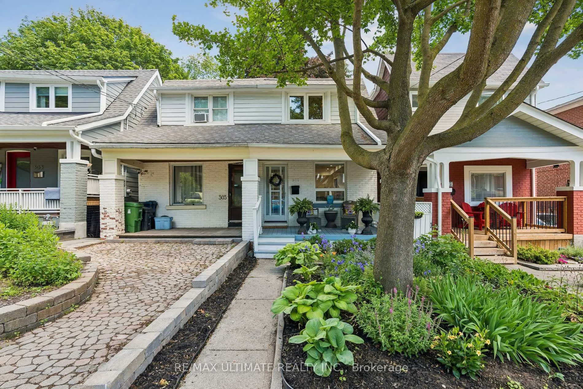 Photo 1 of 301 Kenilworth Avenue, Toronto, The Beaches — HOMEH