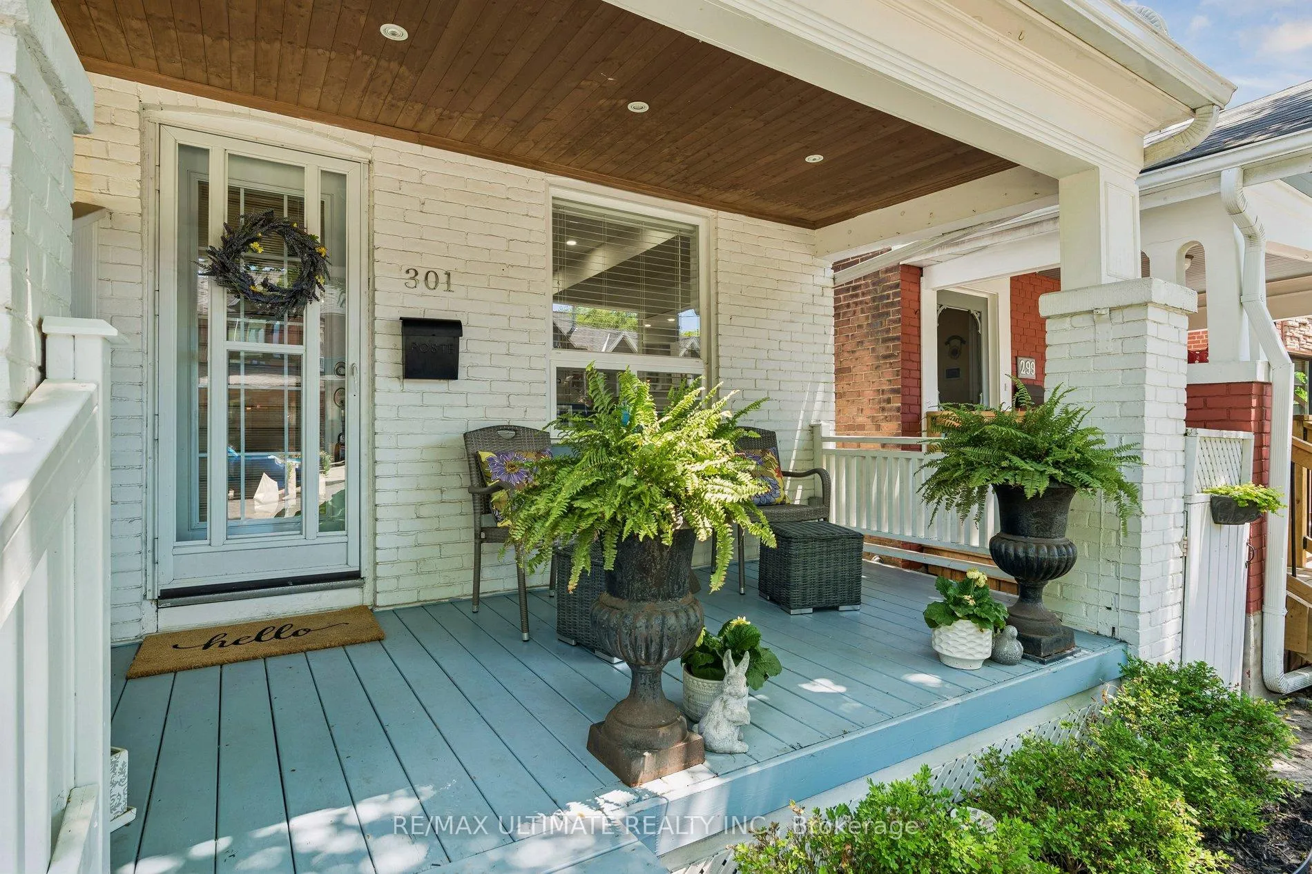 Photo 2 of 301 Kenilworth Avenue, Toronto, The Beaches — HOMEH