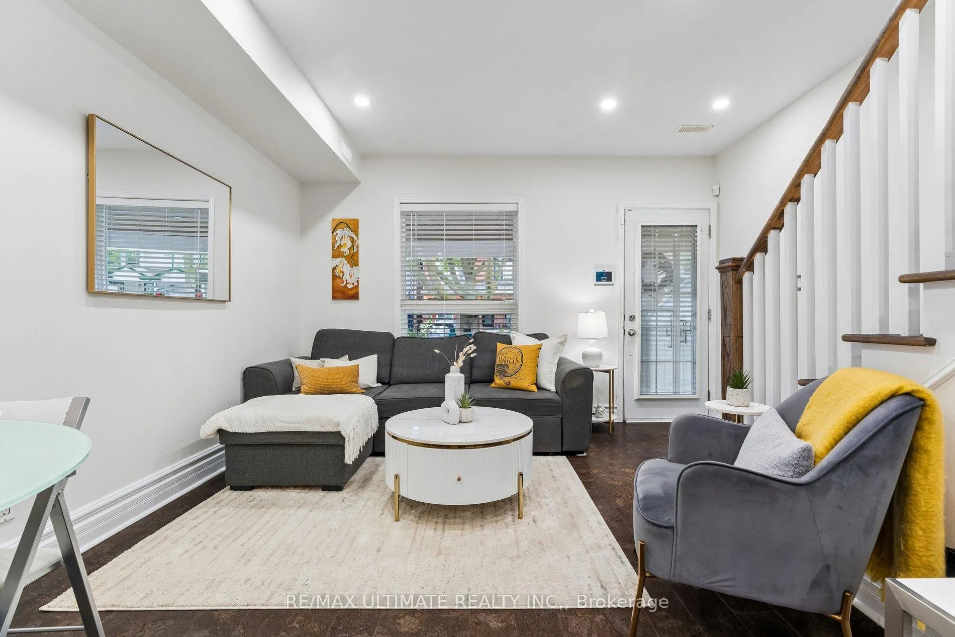 Photo 7 of 301 Kenilworth Avenue, Toronto, The Beaches — HOMEH