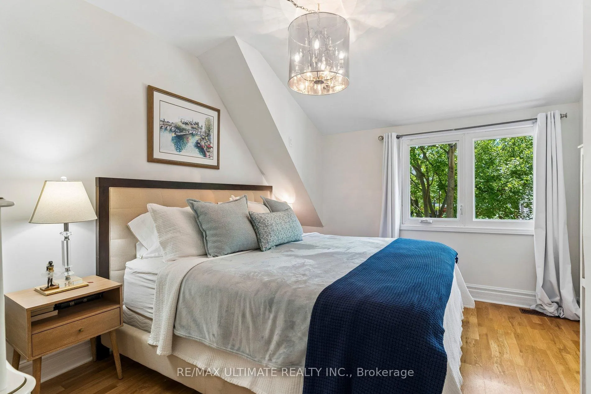 Photo 26 of 301 Kenilworth Avenue, Toronto, The Beaches — HOMEH