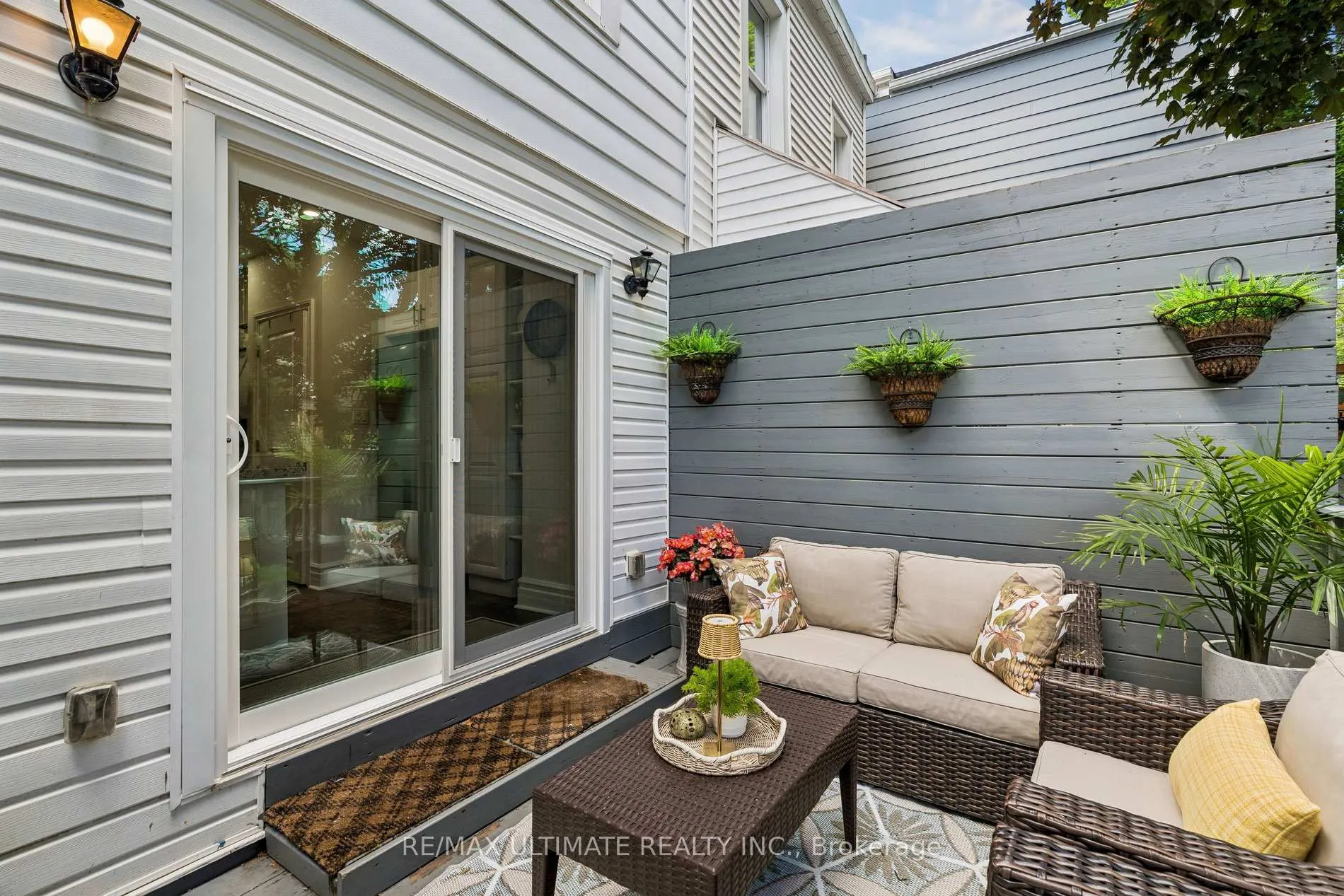 Photo 40 of 301 Kenilworth Avenue, Toronto, The Beaches — HOMEH
