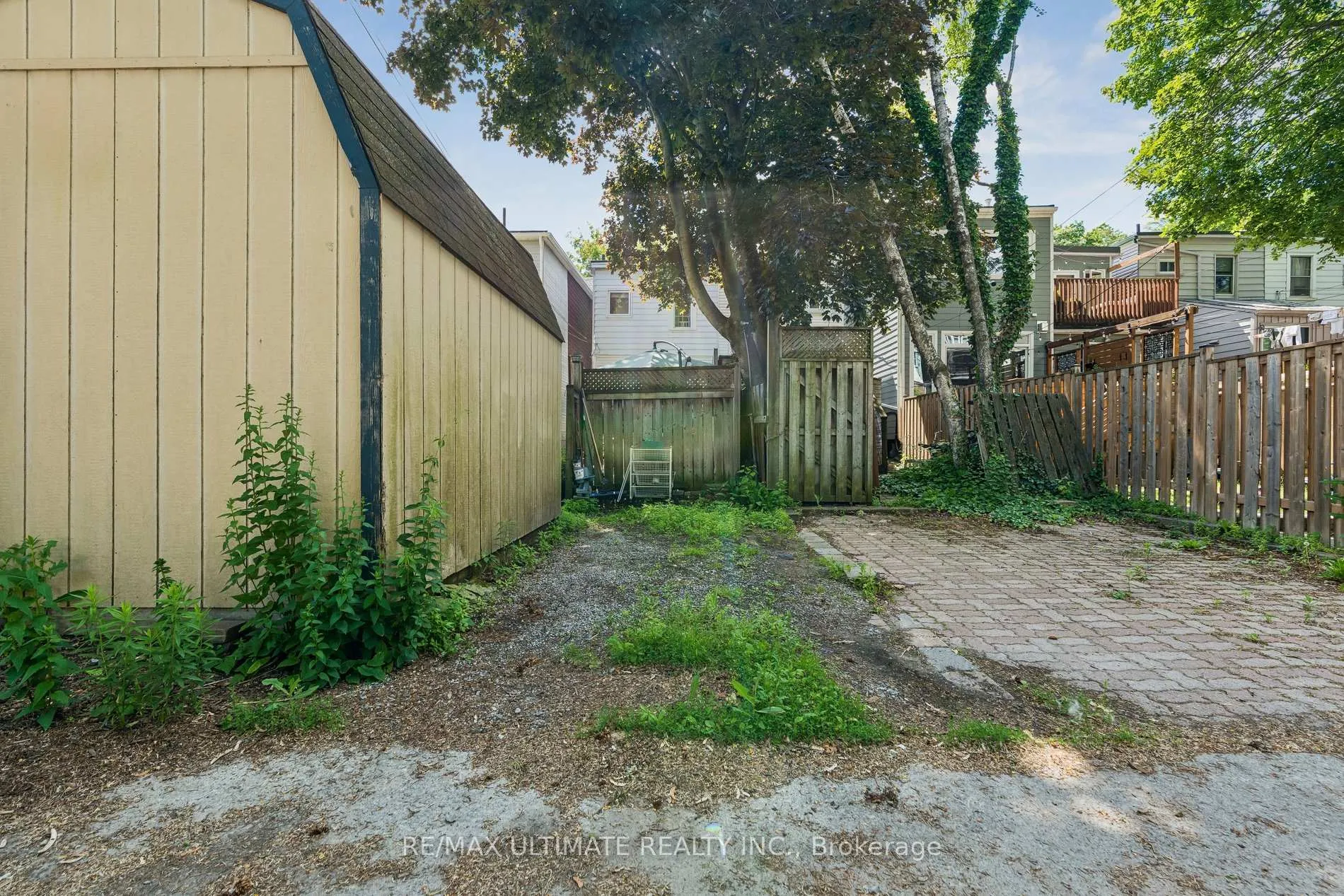 Photo 46 of 301 Kenilworth Avenue, Toronto, The Beaches — HOMEH