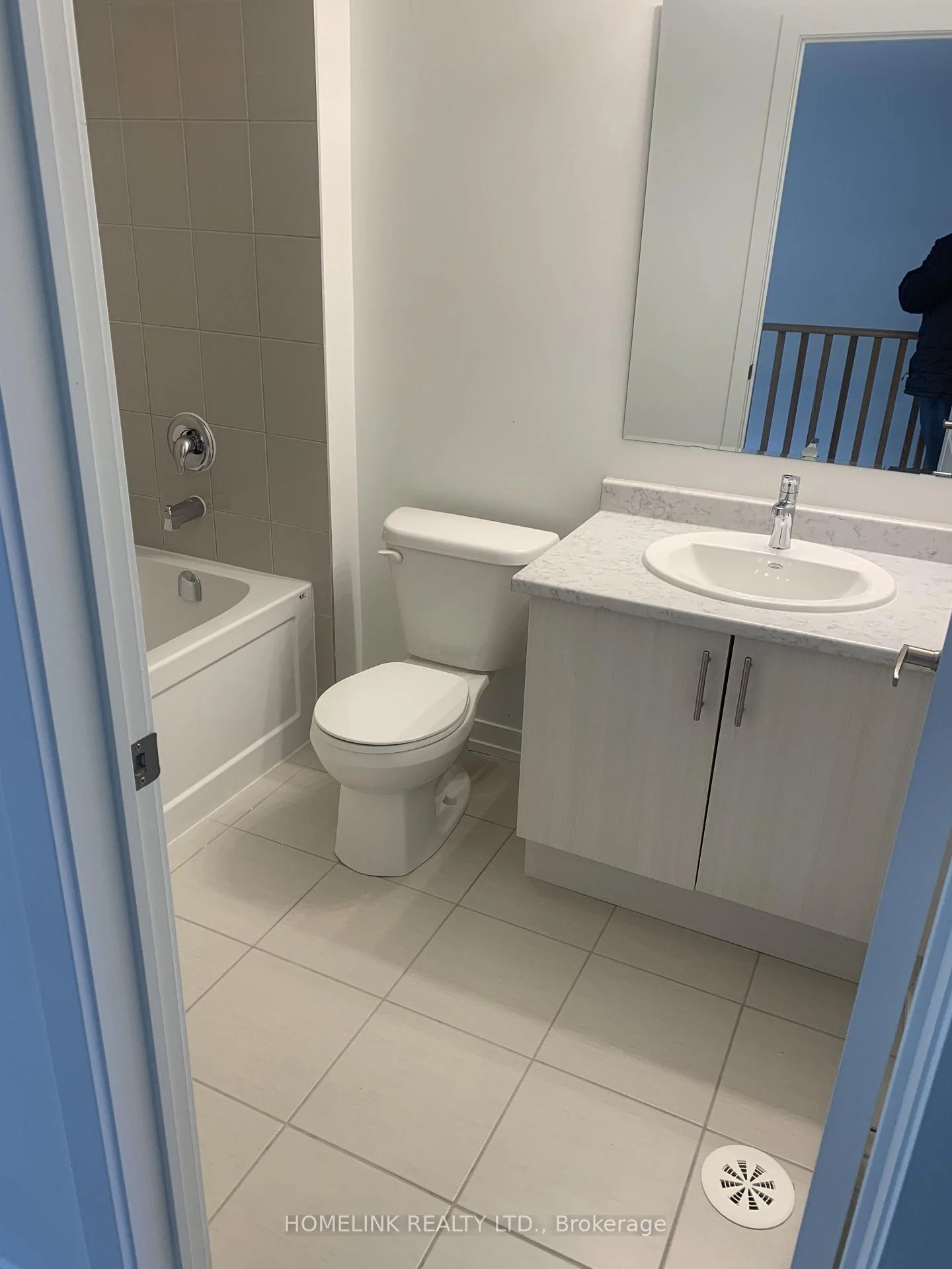 Photo 7 of 51 Selfridge Way, Whitby, Downtown Whitby — HOMEH