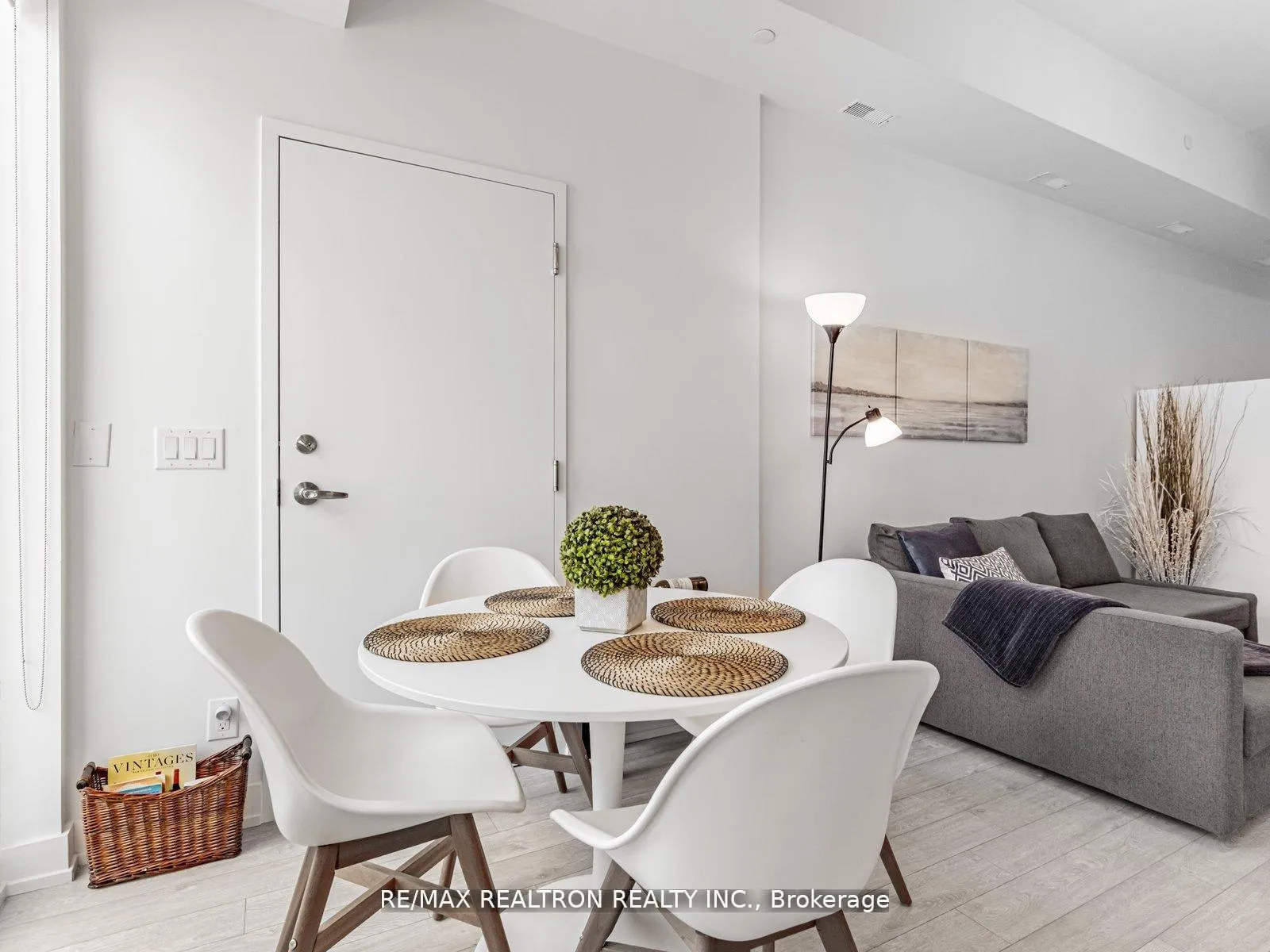 Photo 8 of Unit 114, 317 Broward Way, Innisfil, Rural Innisfil — HOMEH