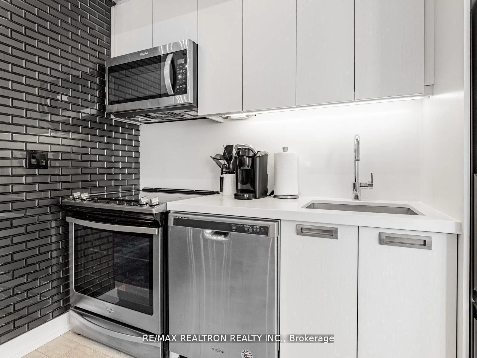 Photo 10 of Unit 114, 317 Broward Way, Innisfil, Rural Innisfil — HOMEH