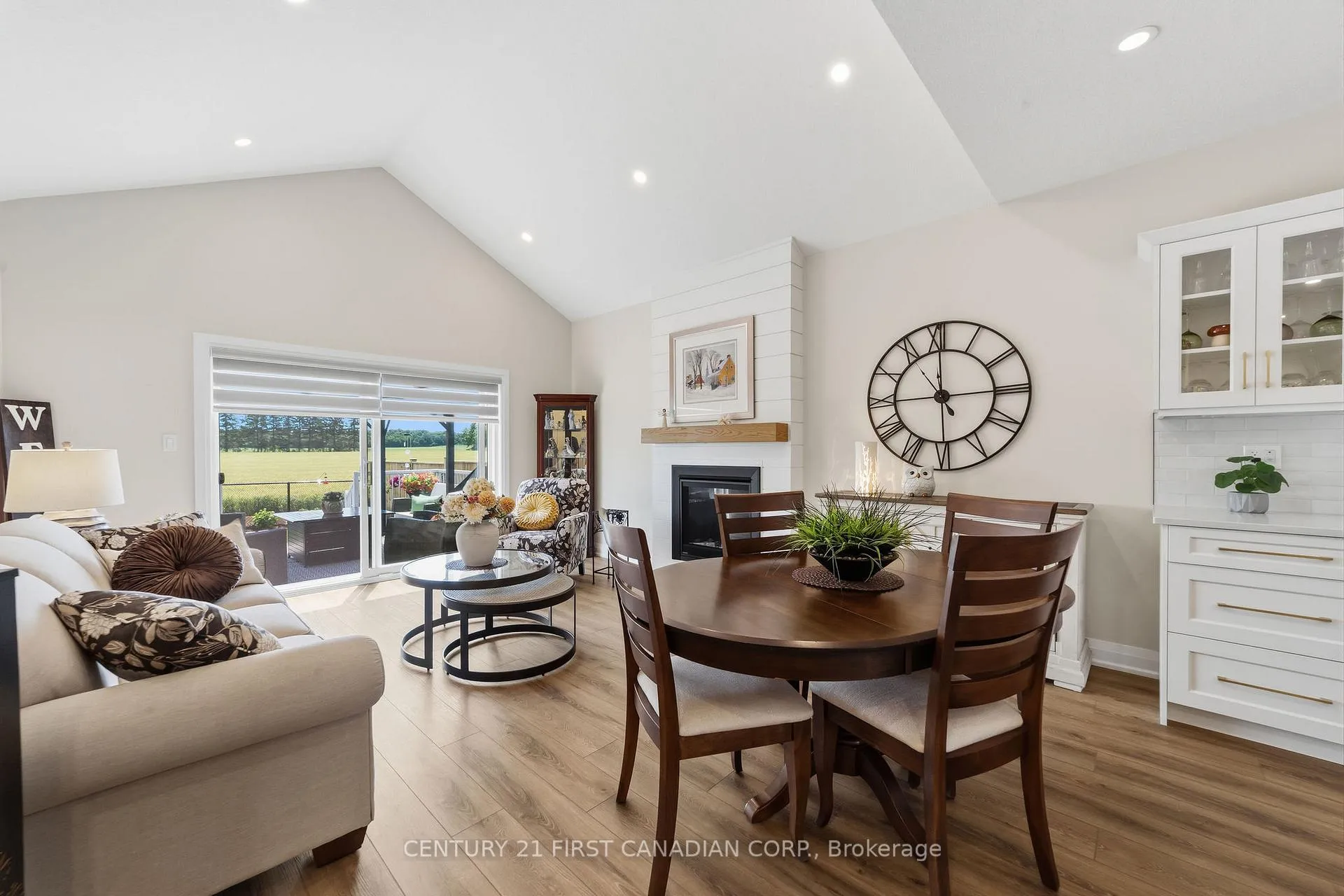 Photo 13 of 4 Postma Crescent, North Middlesex, Ailsa Craig — HOMEH