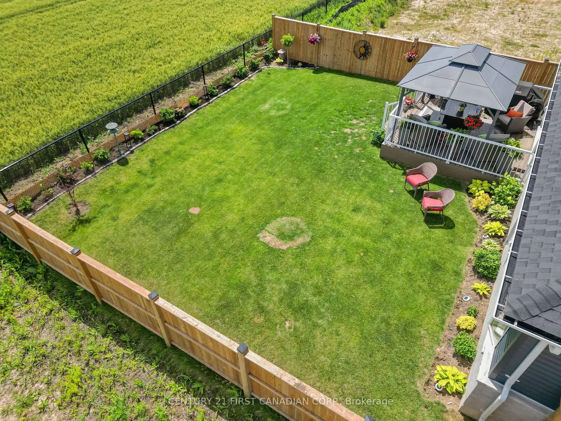 Photo 35 of 4 Postma Crescent, North Middlesex, Ailsa Craig — HOMEH