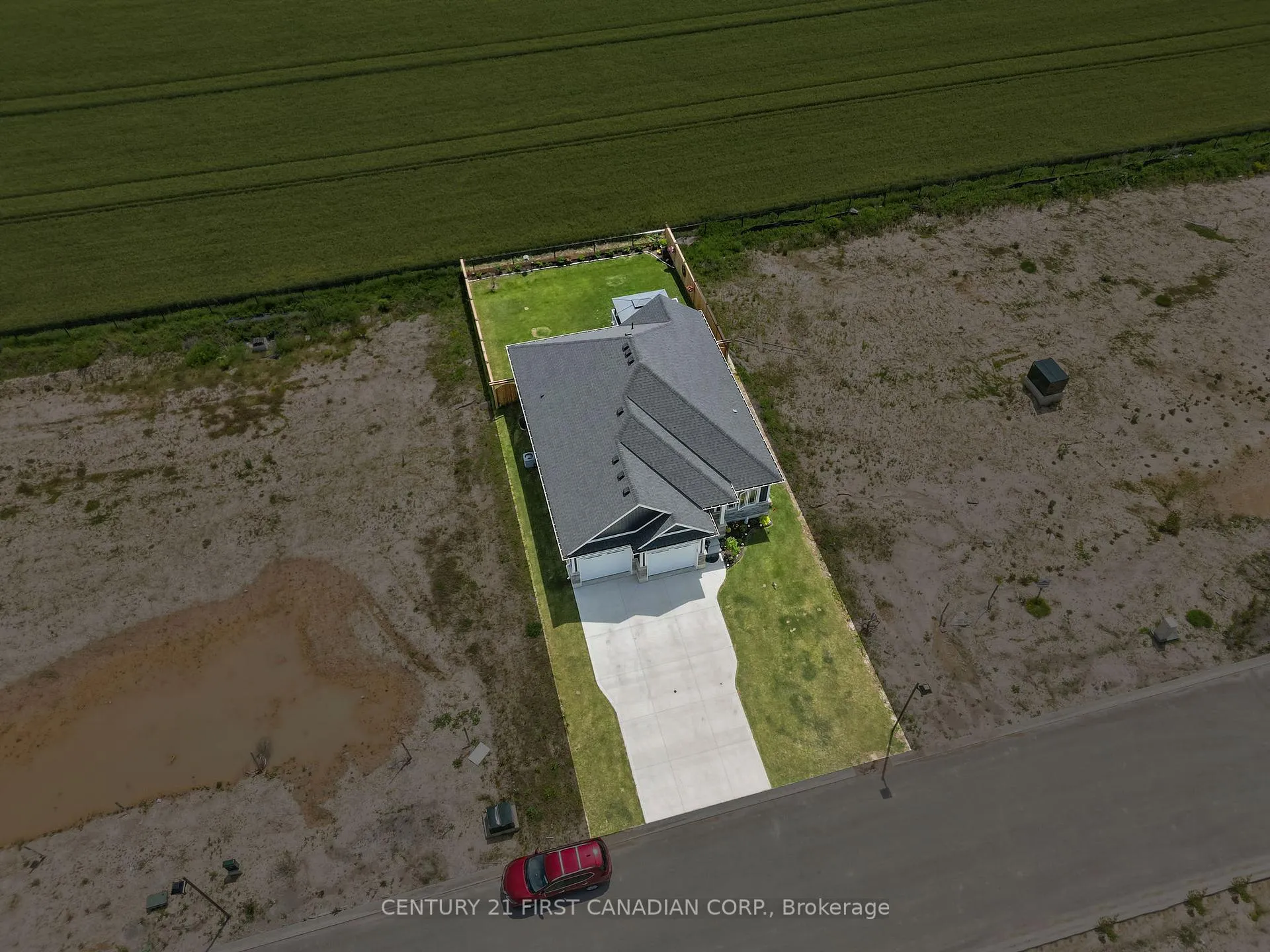 Photo 36 of 4 Postma Crescent, North Middlesex, Ailsa Craig — HOMEH