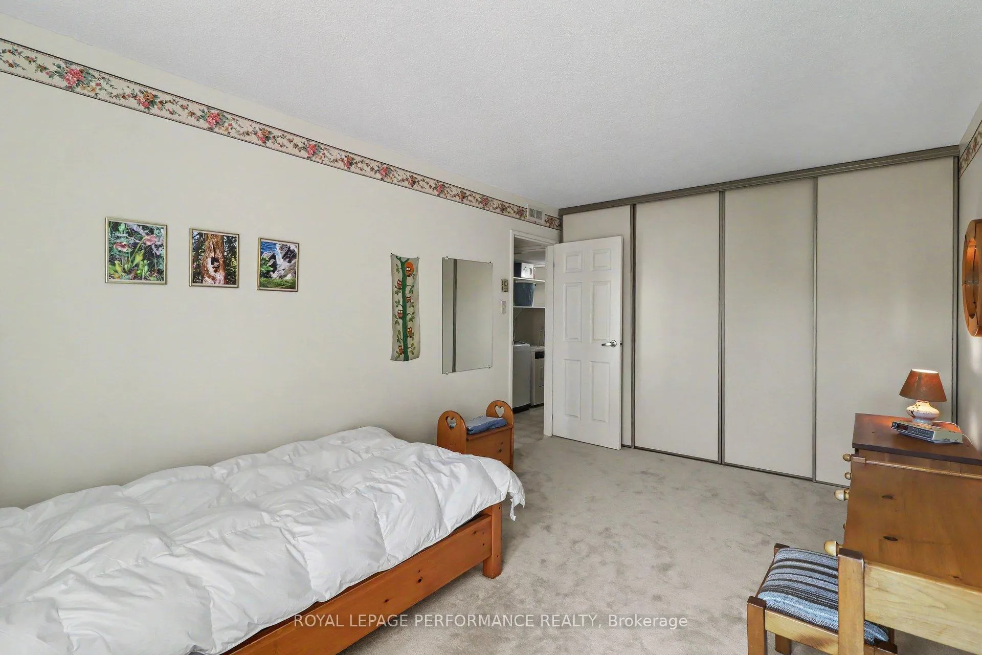 Photo 16 of Unit 304, 340 Centrum Boulevard, Ottawa, Bilberry Creek/Queenswood Heights — HOMEH