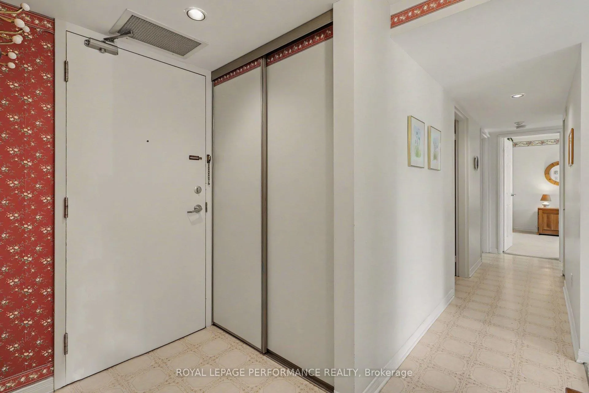 Photo 21 of Unit 304, 340 Centrum Boulevard, Ottawa, Bilberry Creek/Queenswood Heights — HOMEH