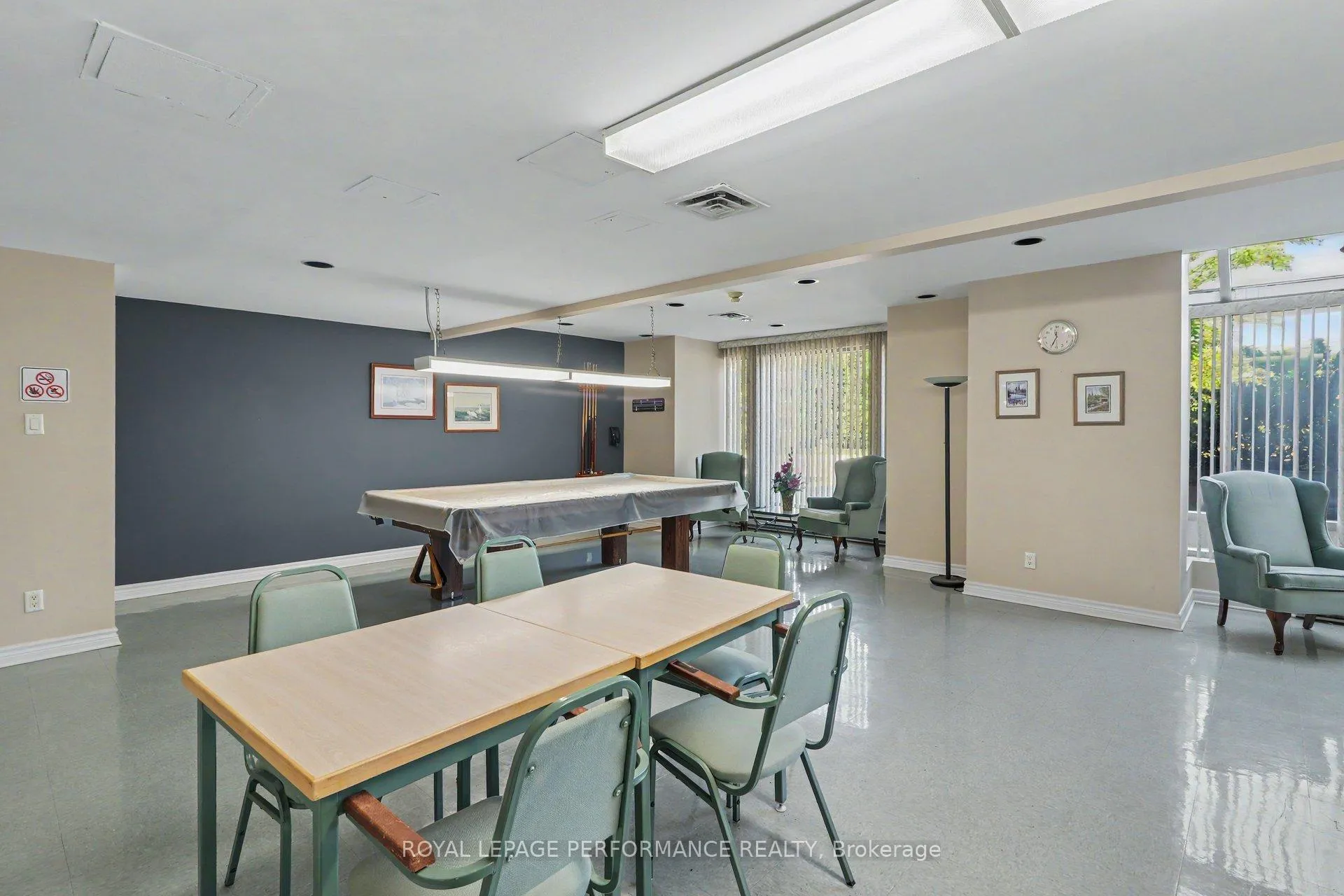 Photo 26 of Unit 304, 340 Centrum Boulevard, Ottawa, Bilberry Creek/Queenswood Heights — HOMEH