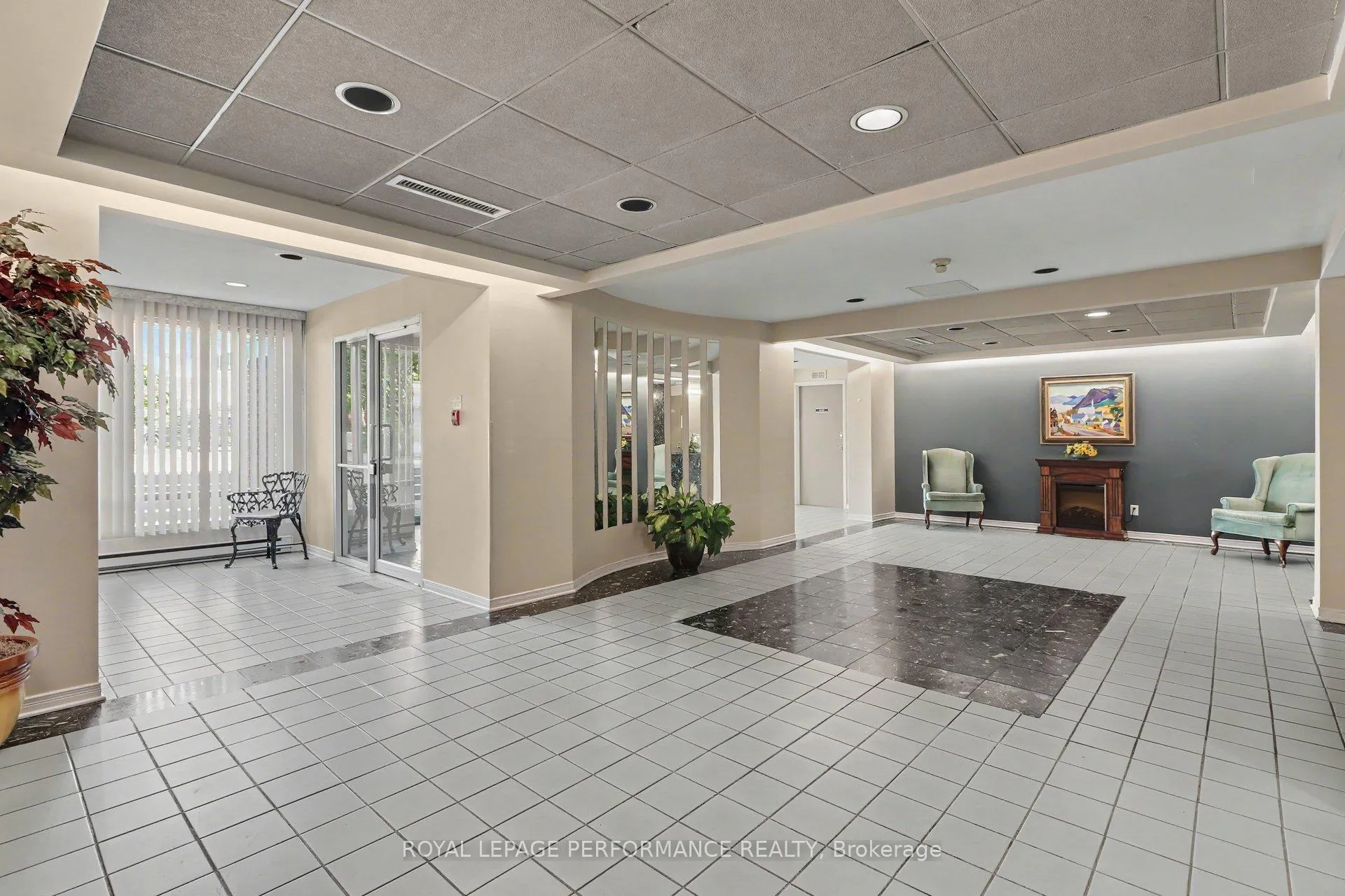 Photo 32 of Unit 304, 340 Centrum Boulevard, Ottawa, Bilberry Creek/Queenswood Heights — HOMEH
