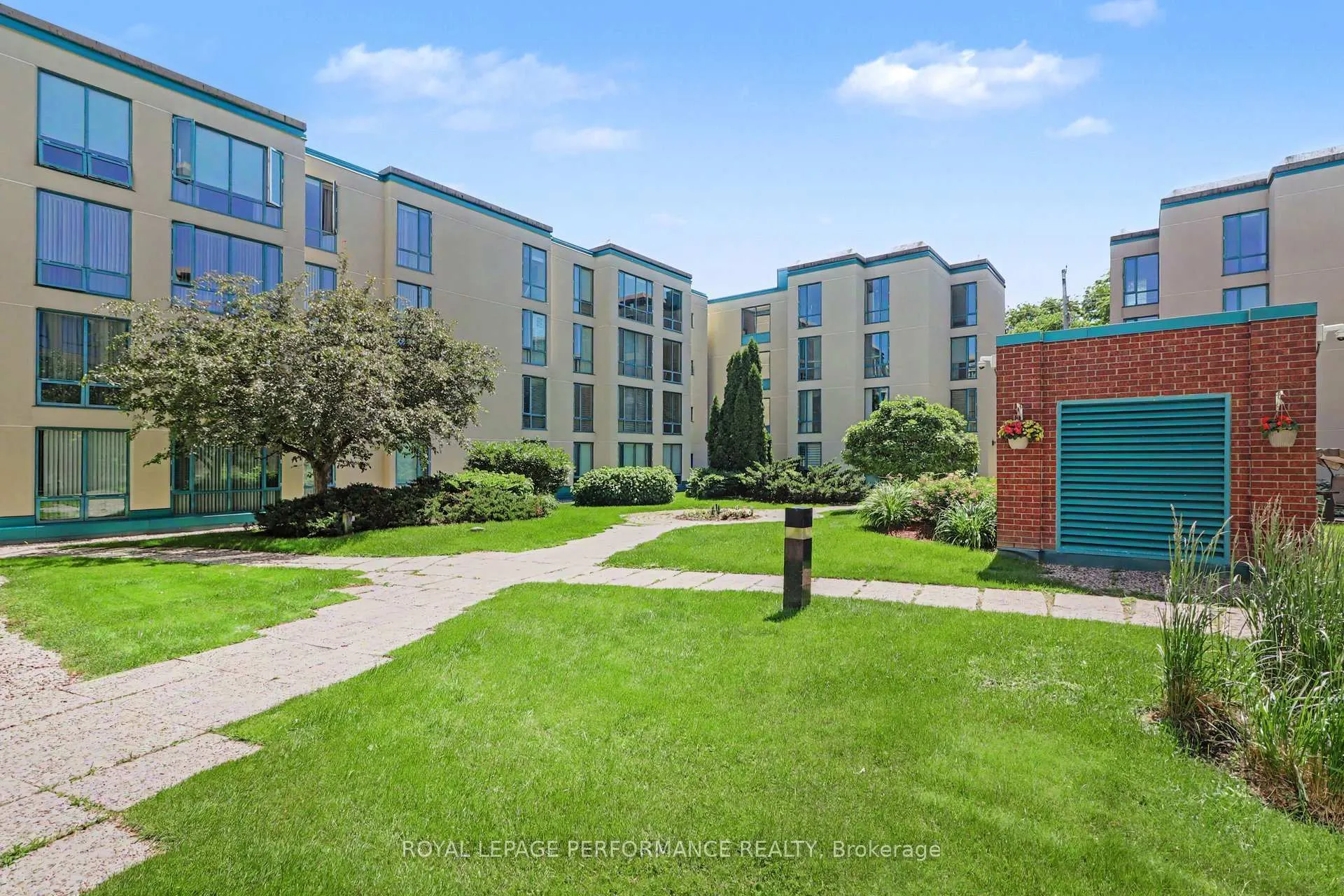 Photo 34 of Unit 304, 340 Centrum Boulevard, Ottawa, Bilberry Creek/Queenswood Heights — HOMEH