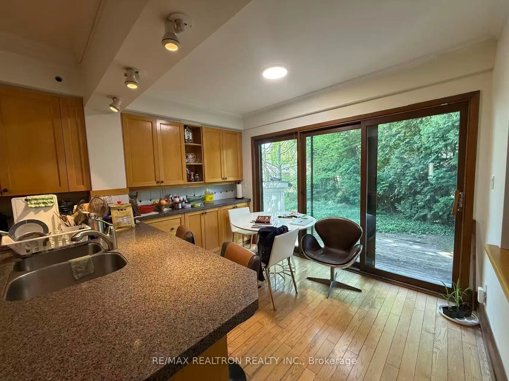 Photo 6 of 39 Austin Terrace, Toronto, Casa Loma — HOMEH