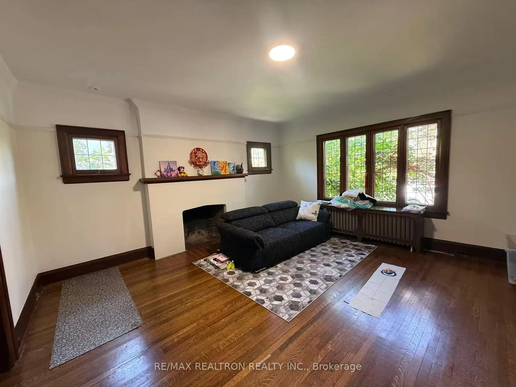Photo 10 of 39 Austin Terrace, Toronto, Casa Loma — HOMEH