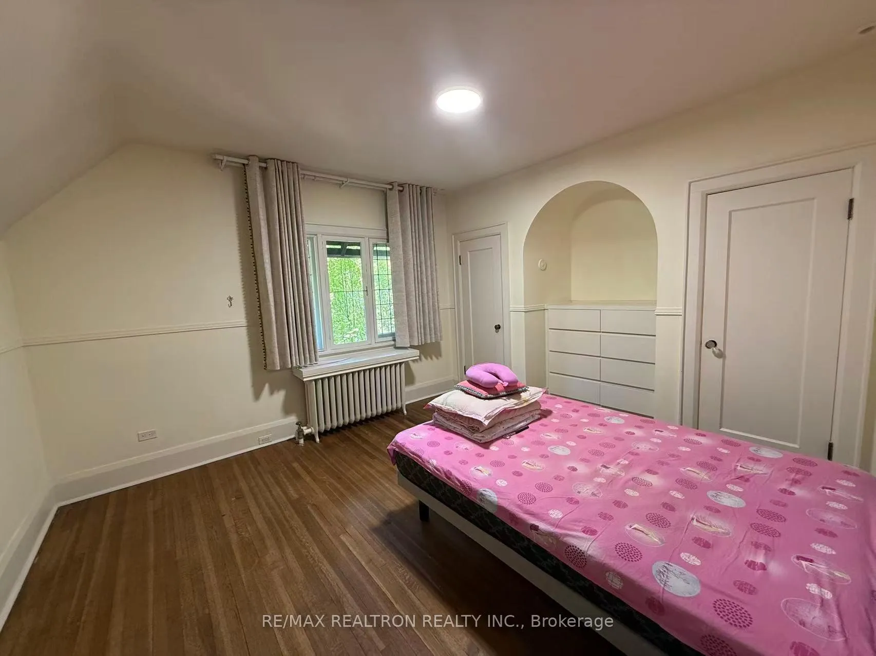 Photo 13 of 39 Austin Terrace, Toronto, Casa Loma — HOMEH