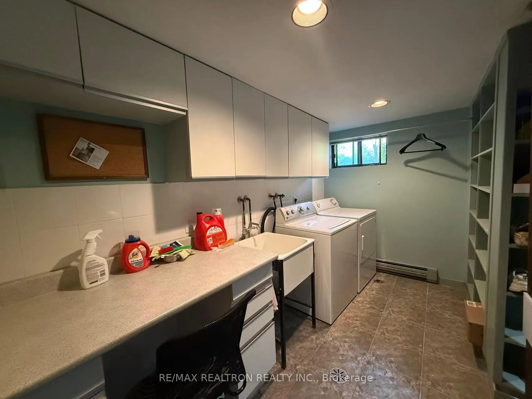 Photo 17 of 39 Austin Terrace, Toronto, Casa Loma — HOMEH
