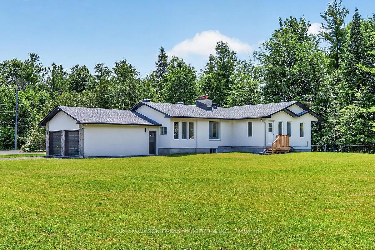 Photo 3 of 135 Manion Road, Ottawa, Huntley Ward (South West) — HOMEH